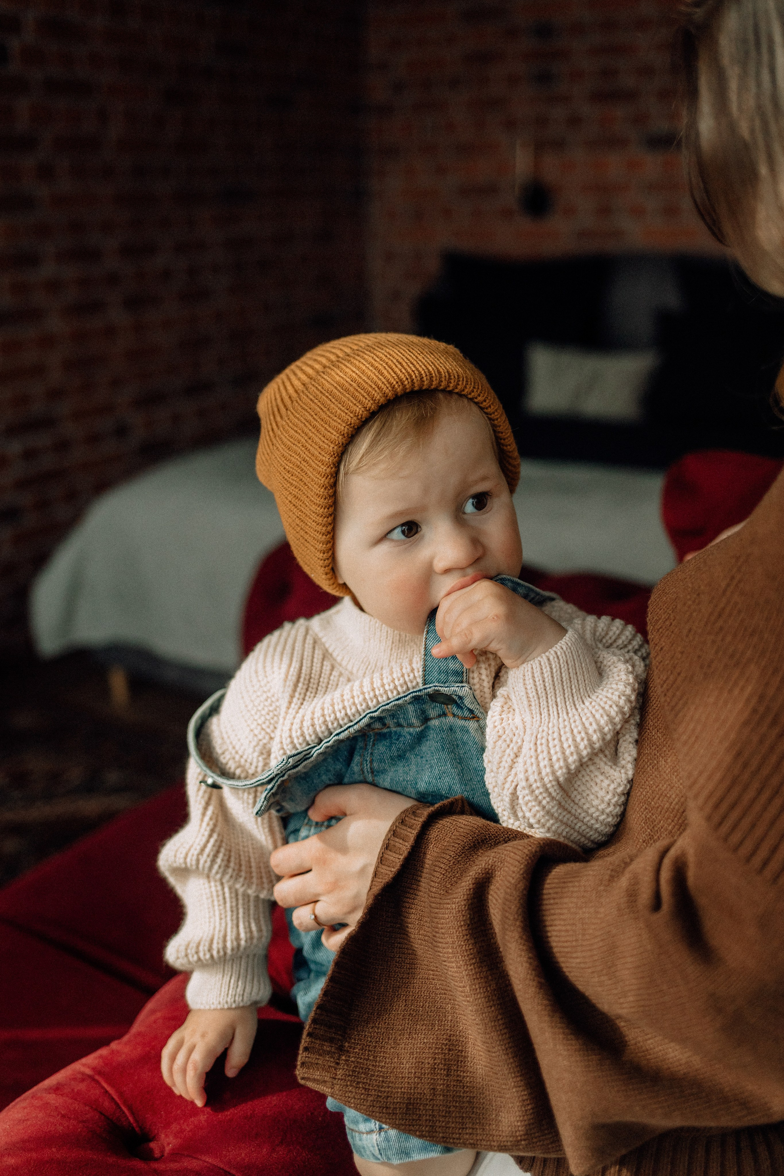 Звонко смеялись