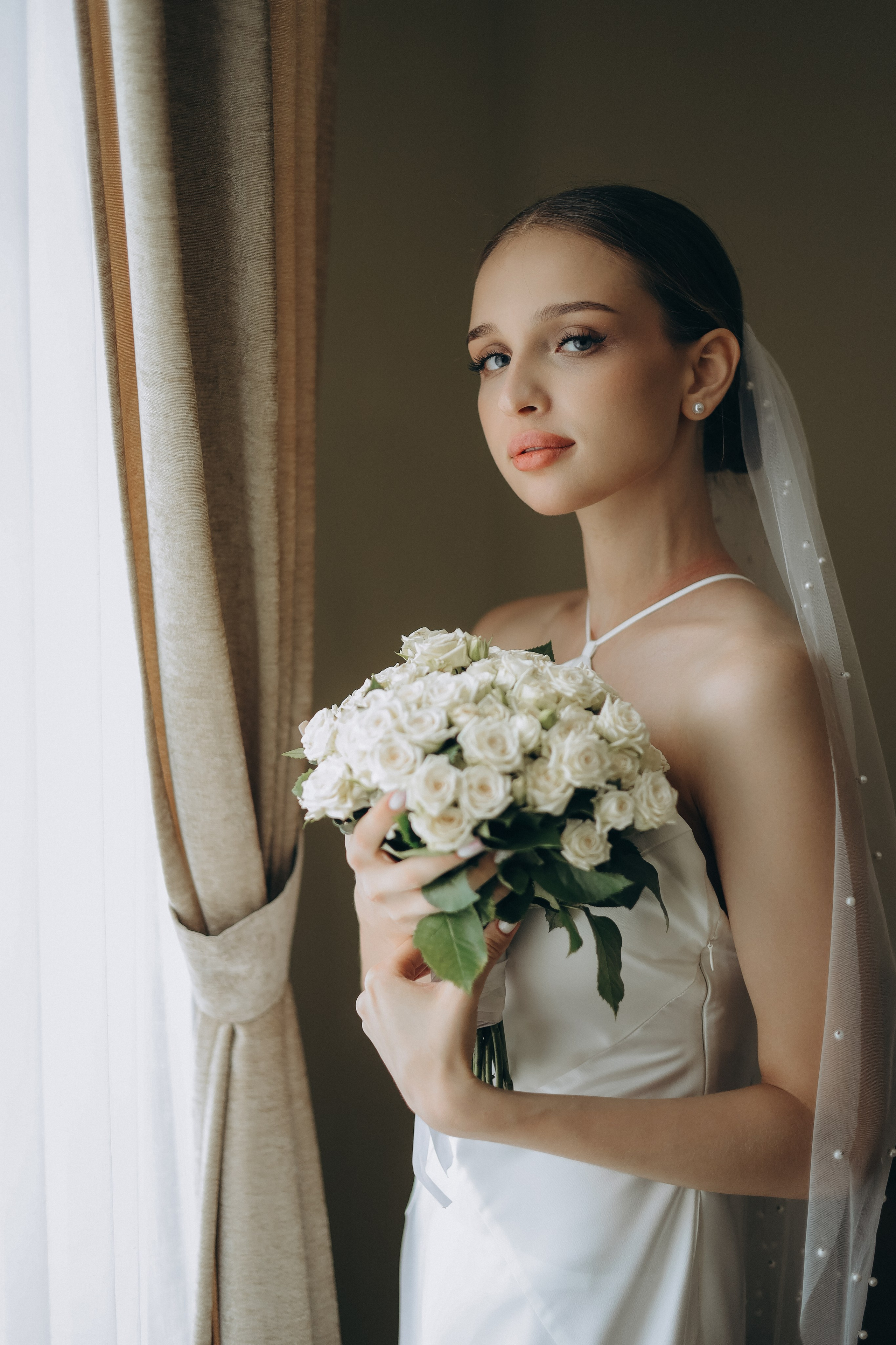 Олеся и Даня. Роспись в Таганском ЗАГСе. Диана Чечель. Свадебный и семейный фотограф в Москве