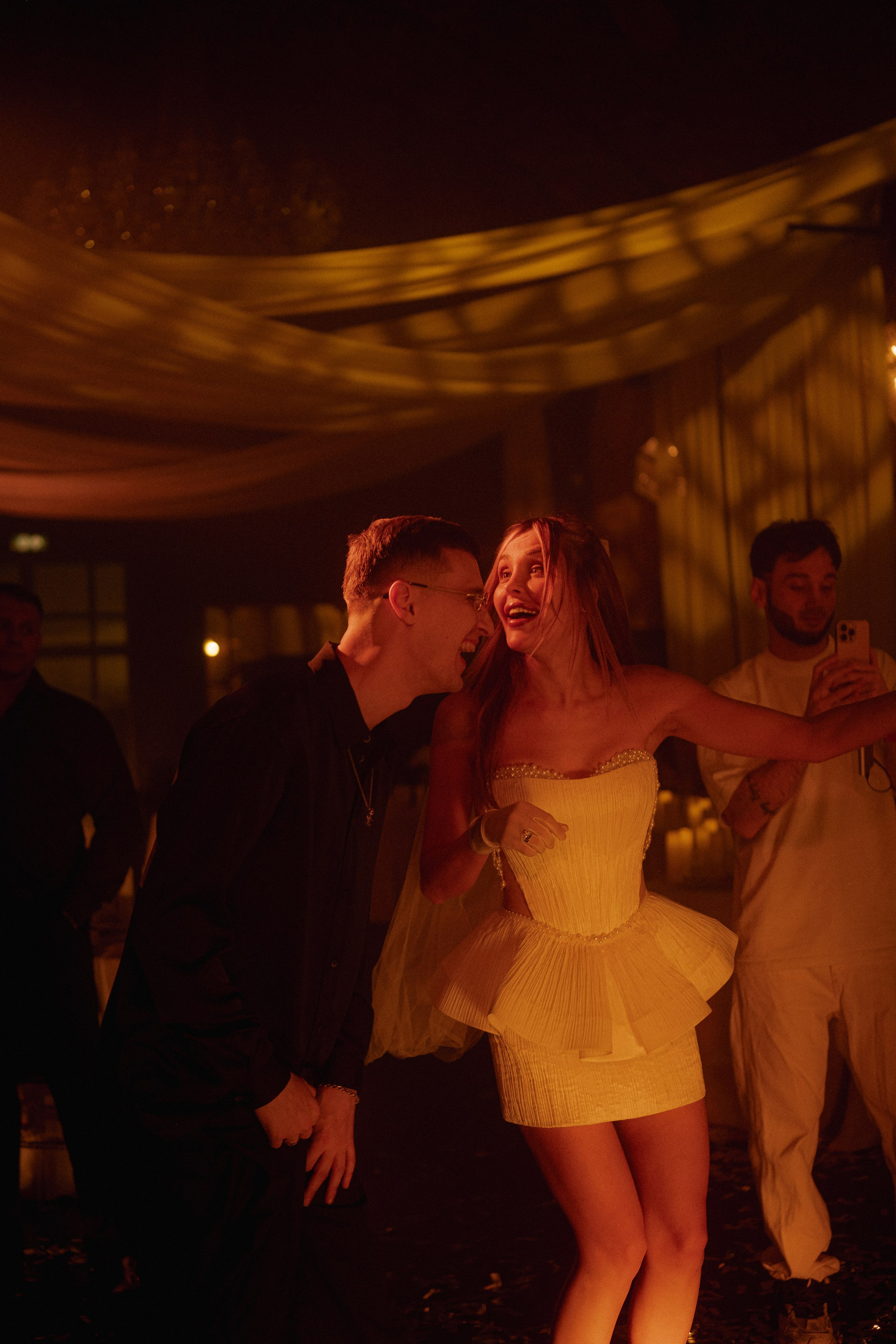 Awesome. Сентиментальная свадебная фотография