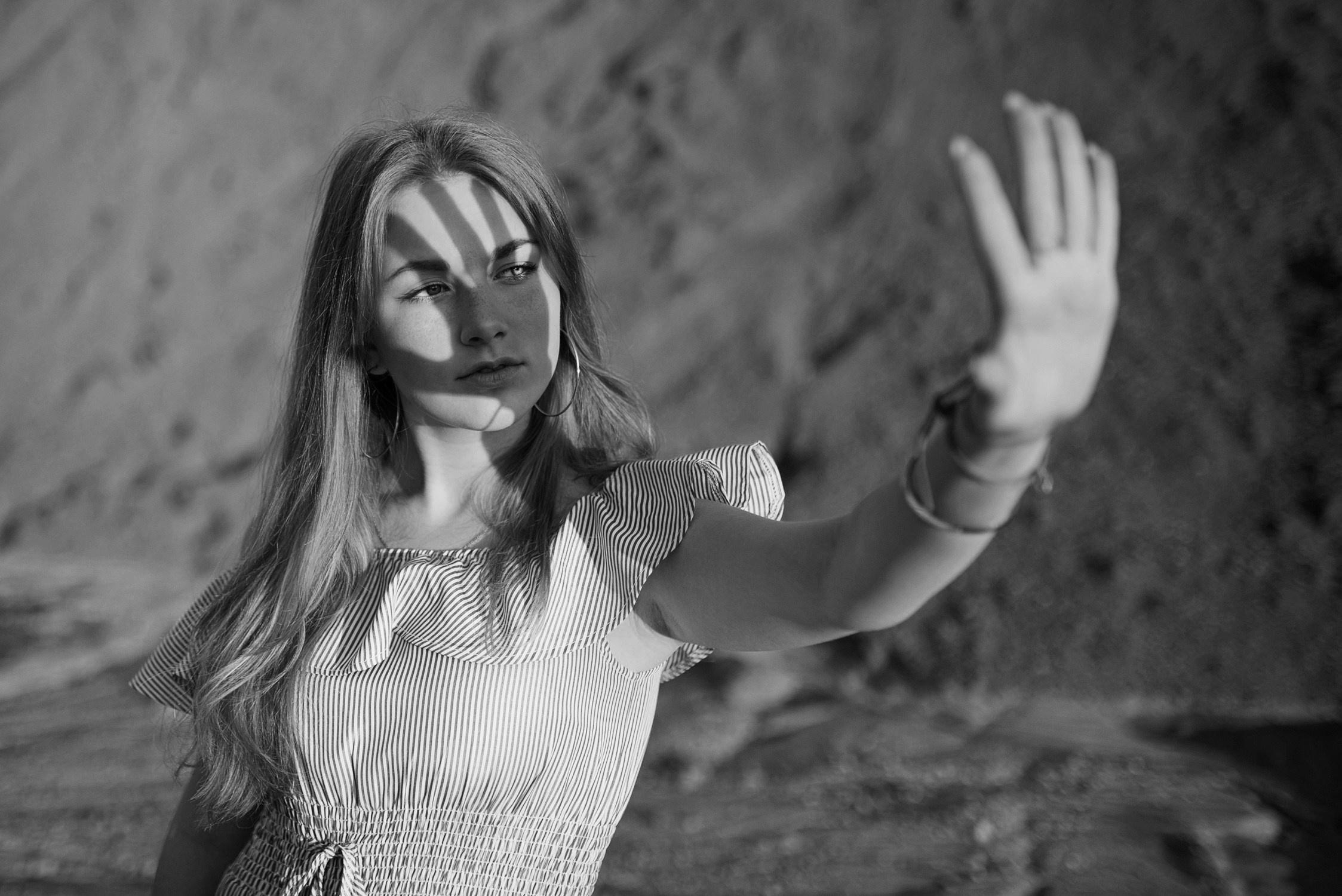 Даша на песчаном озере. Портретная и репортажная съёмка