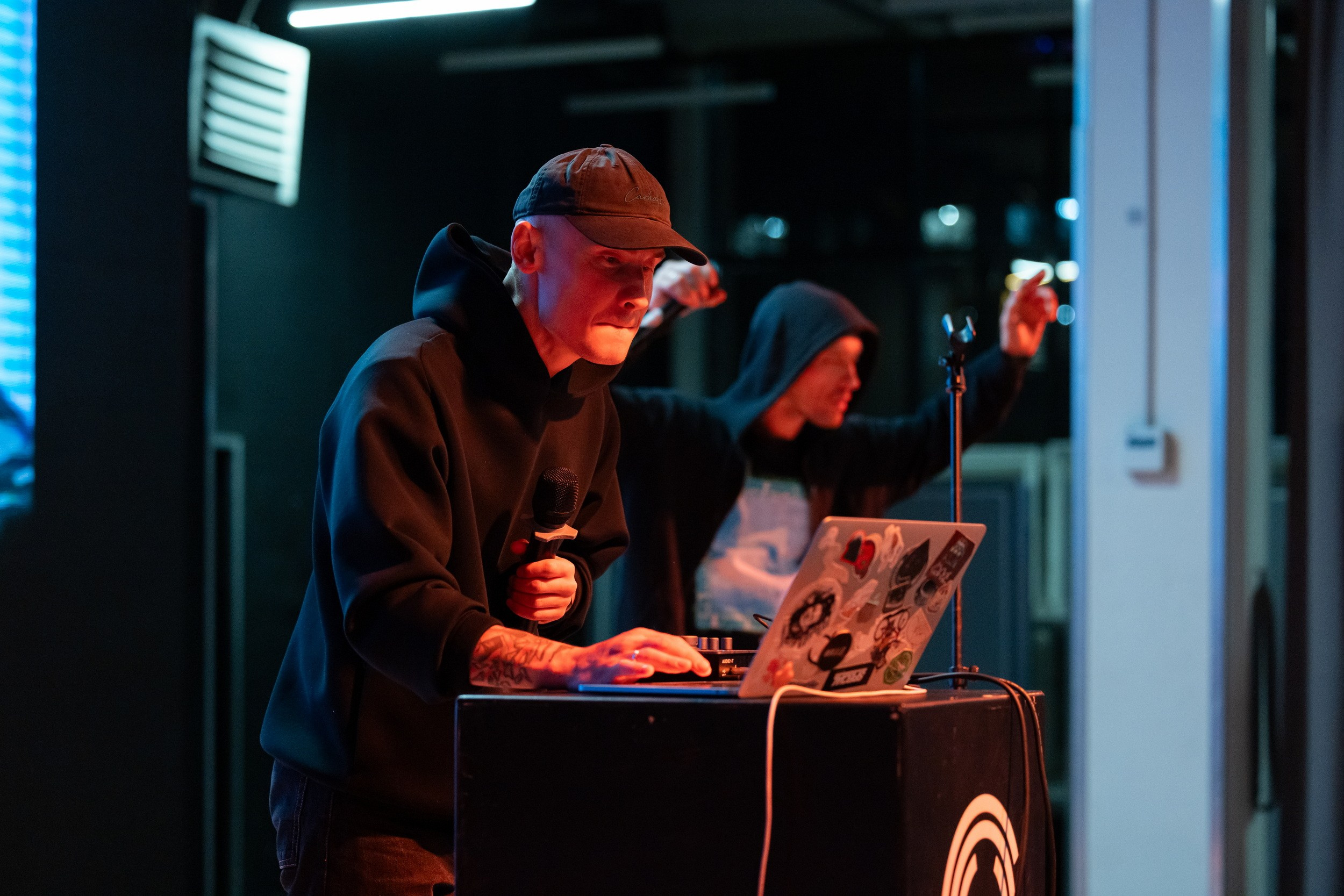 Концерт «Макулатуры» и творческая встреча с писателями в Туле (11-12 марта 2026). Репортажный фотограф Алексей Пирязев