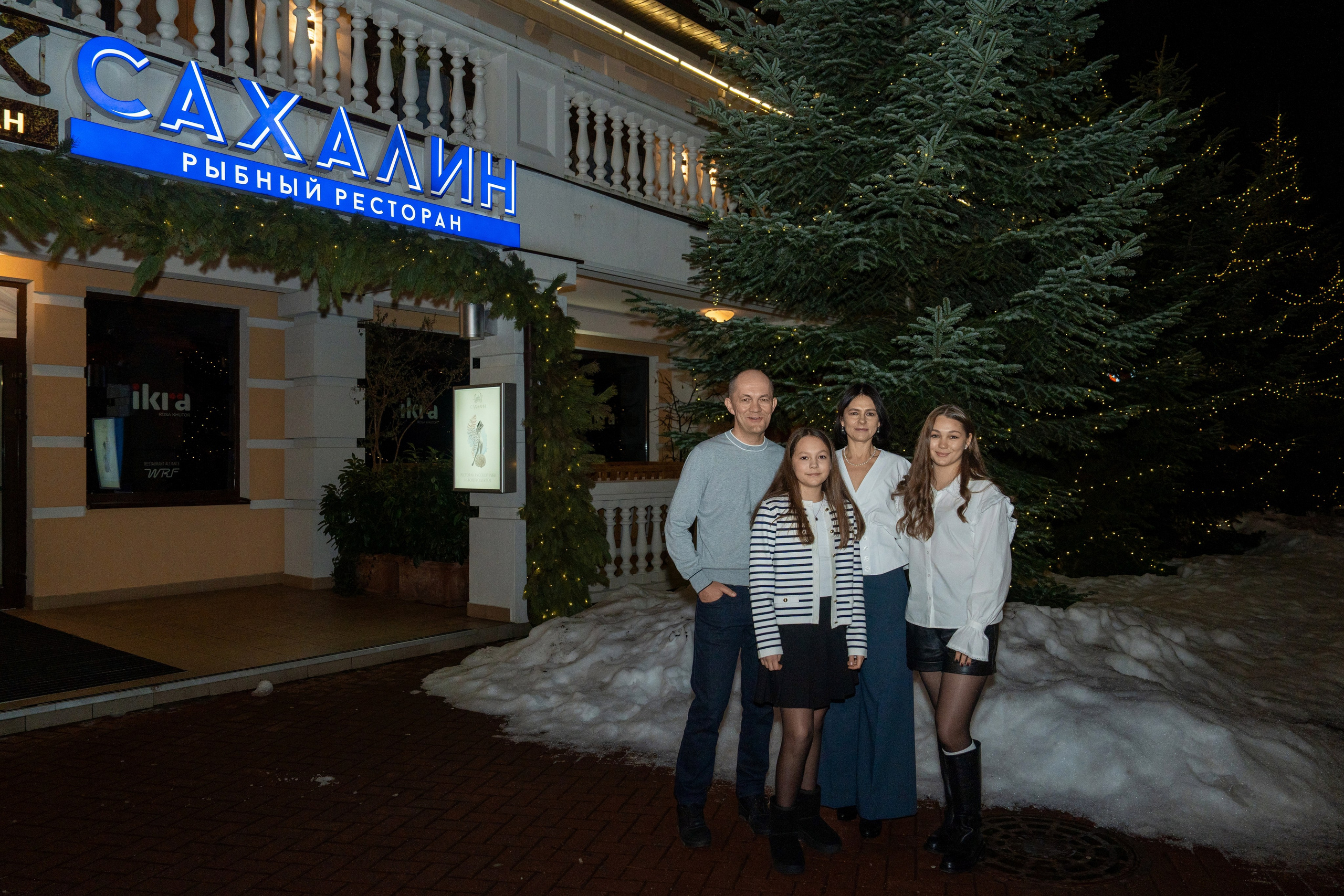 Новый год 2025 в ресторане Сахалин. Репортажный фотограф в Красной Поляне и Сочи Павлюченко Екатерина