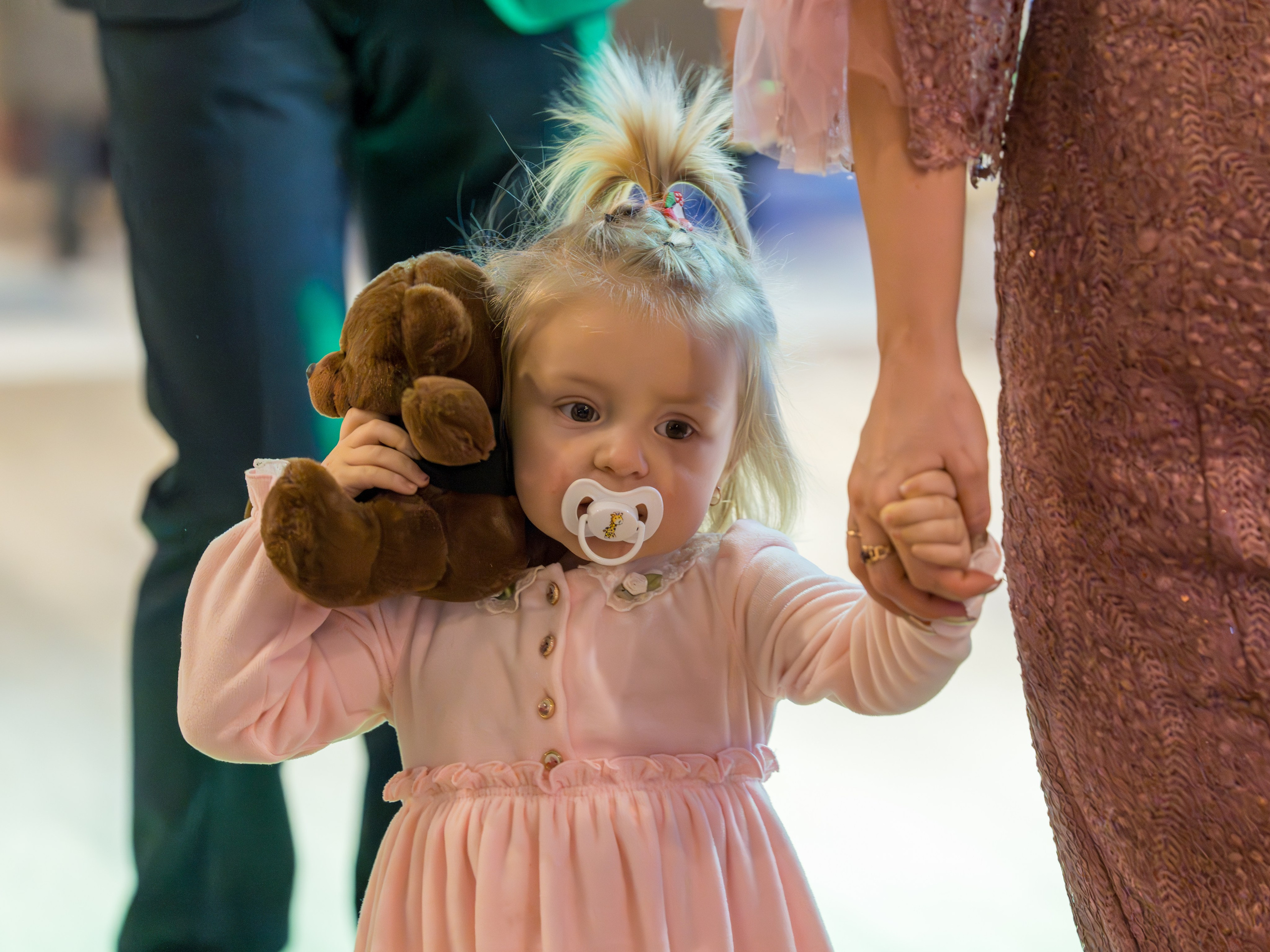 Новый год 2024 в ресторане Эрбелия. Репортажный фотограф в Красной Поляне и Сочи Павлюченко Екатерина