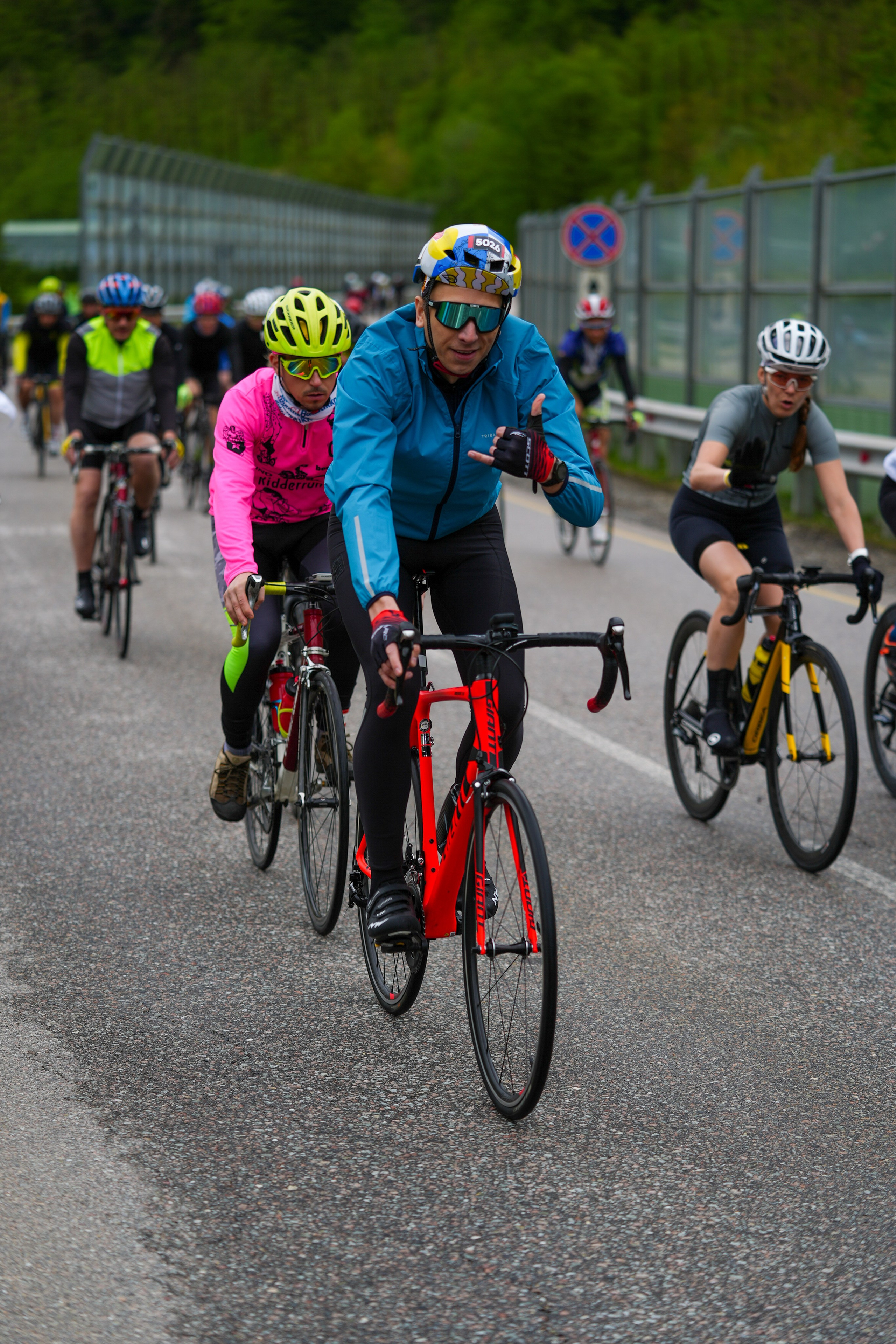 Велогонка «Три горы» на курортах горного кластера Красная Поляна. Репортажный фотограф в Красной Поляне и Сочи Павлюченко Екатерина