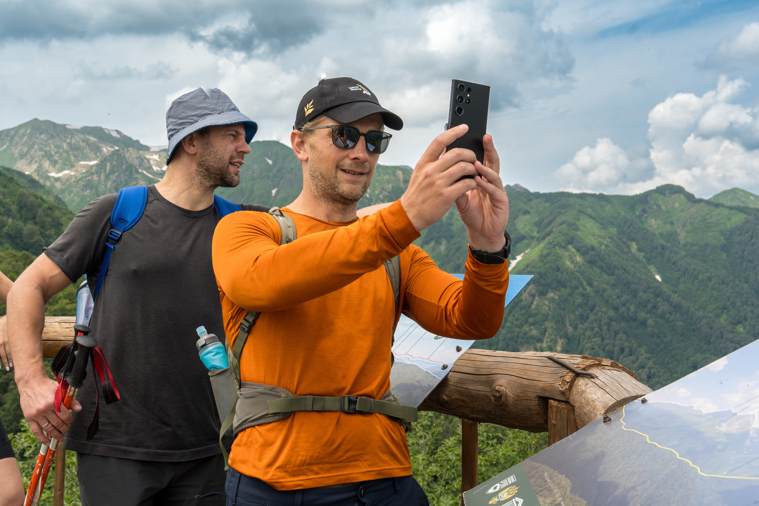 MICE мероприятие для компании «Доставка морем»: хайкинг к Ачипсинским водопадам. Репортажный фотограф в Красной Поляне и Сочи Павлюченко Екатерина