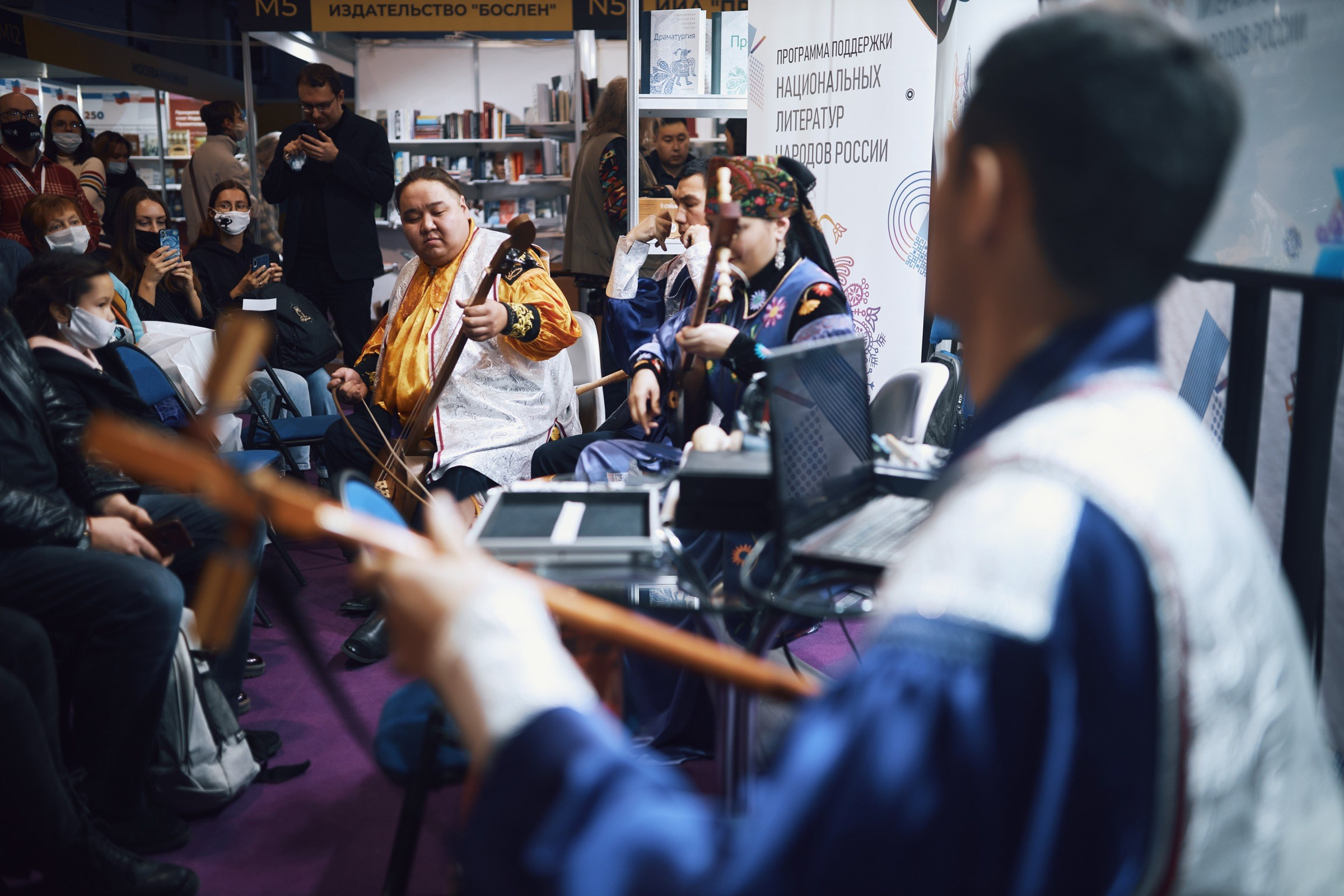 Красноярская книжная ярмарка (КРЯКК). Семейный и репортажной фотограф в Красноярске и Москве Виктор Бабинцев