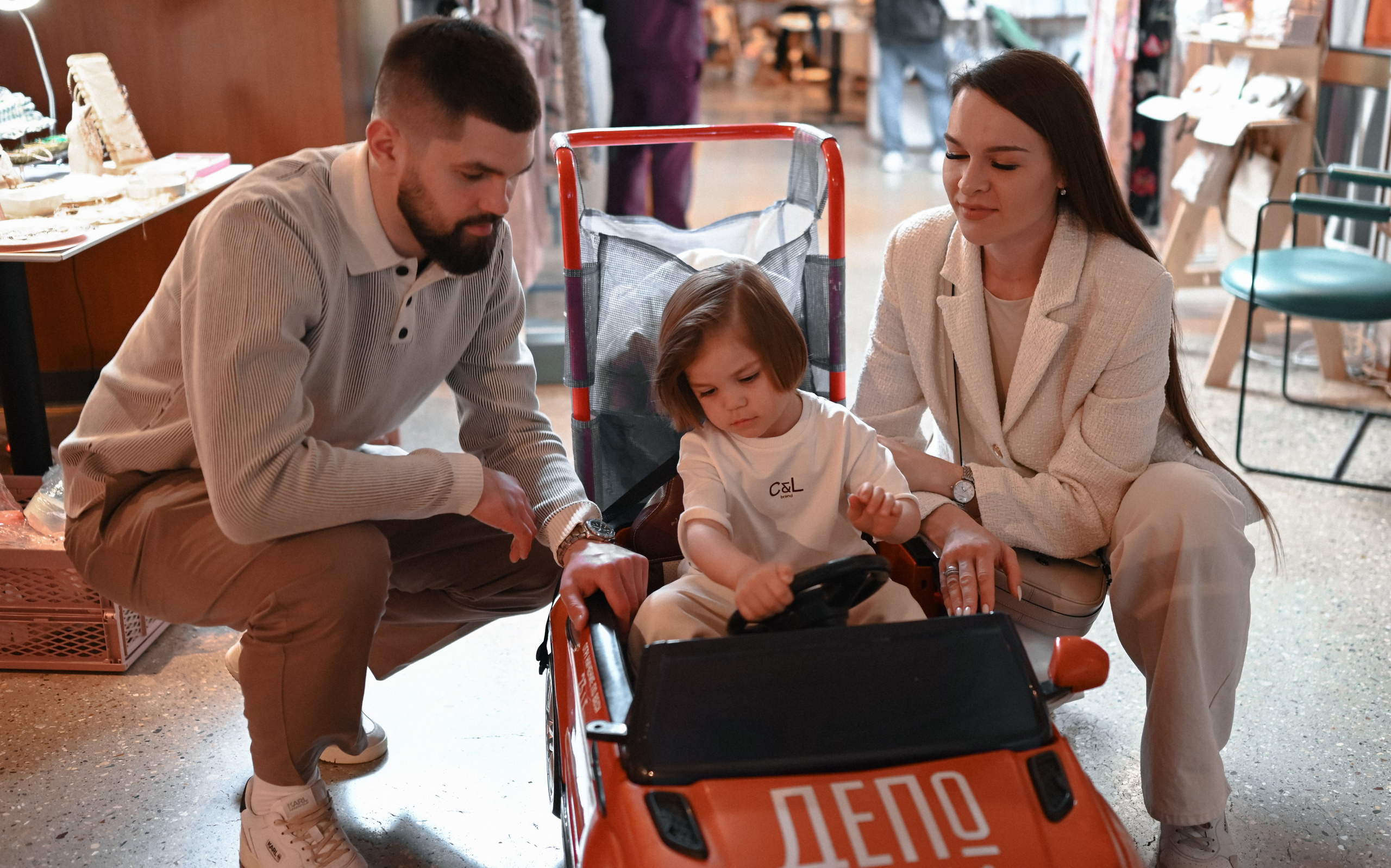 Moms market 2024. Семейный и детский фотограф в Москве Князева Диана