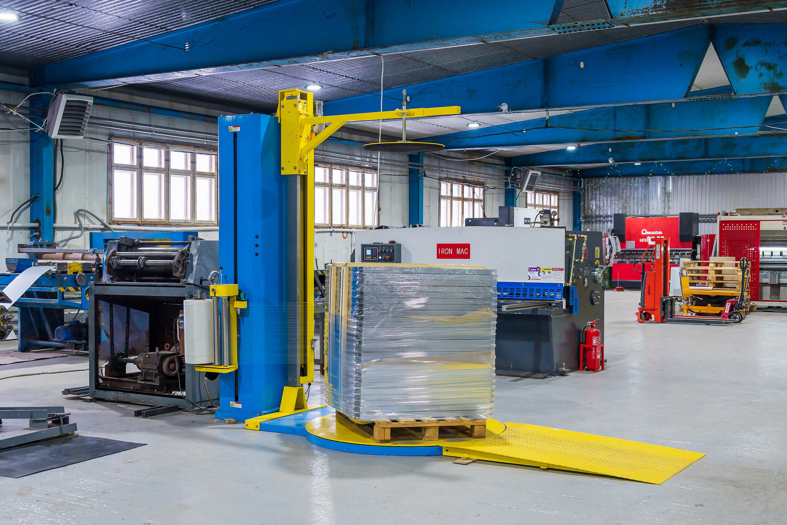 Производство металлоконструкций. Фотограф Анастасия Дерий. Каталожная фотосъёмка в Москве