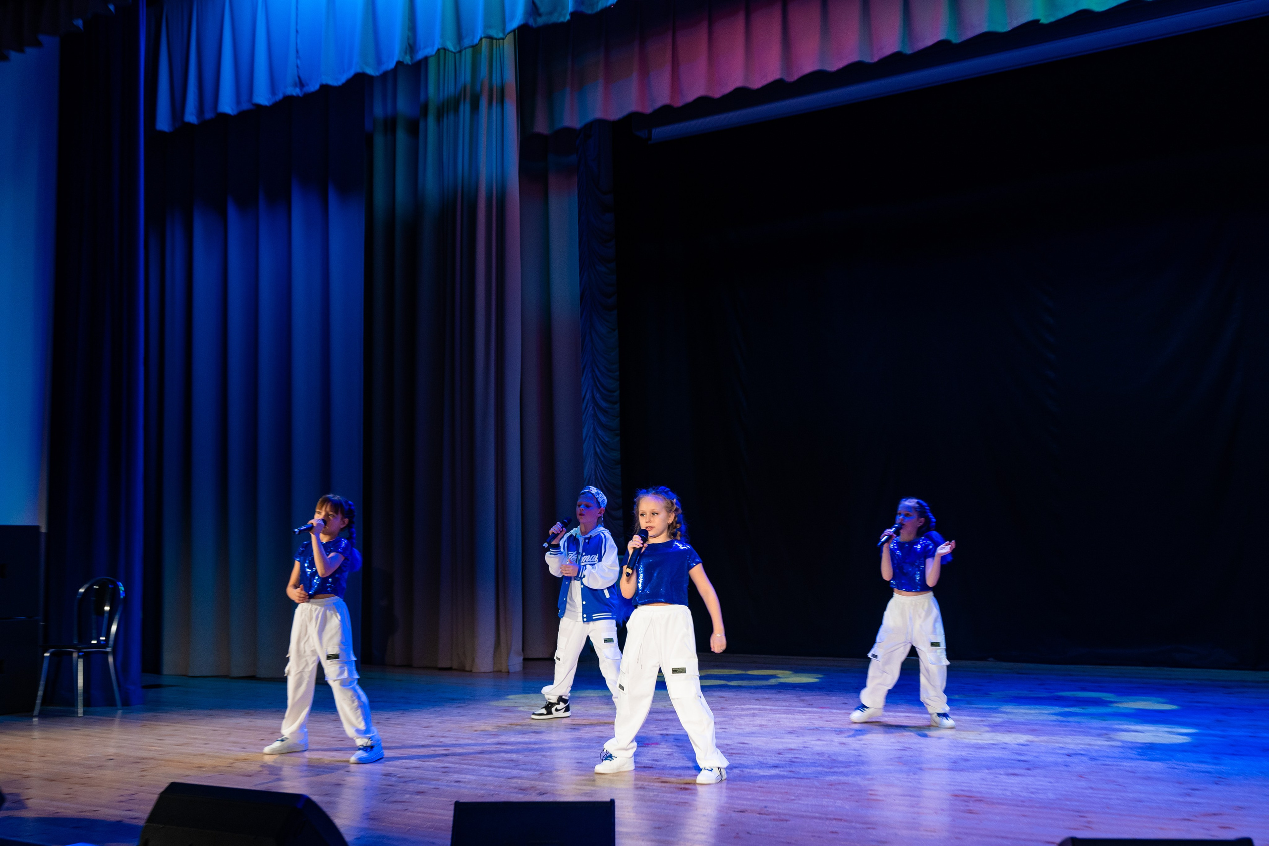 Концерт ДК Буривестник. Фотограф Никита Комаров