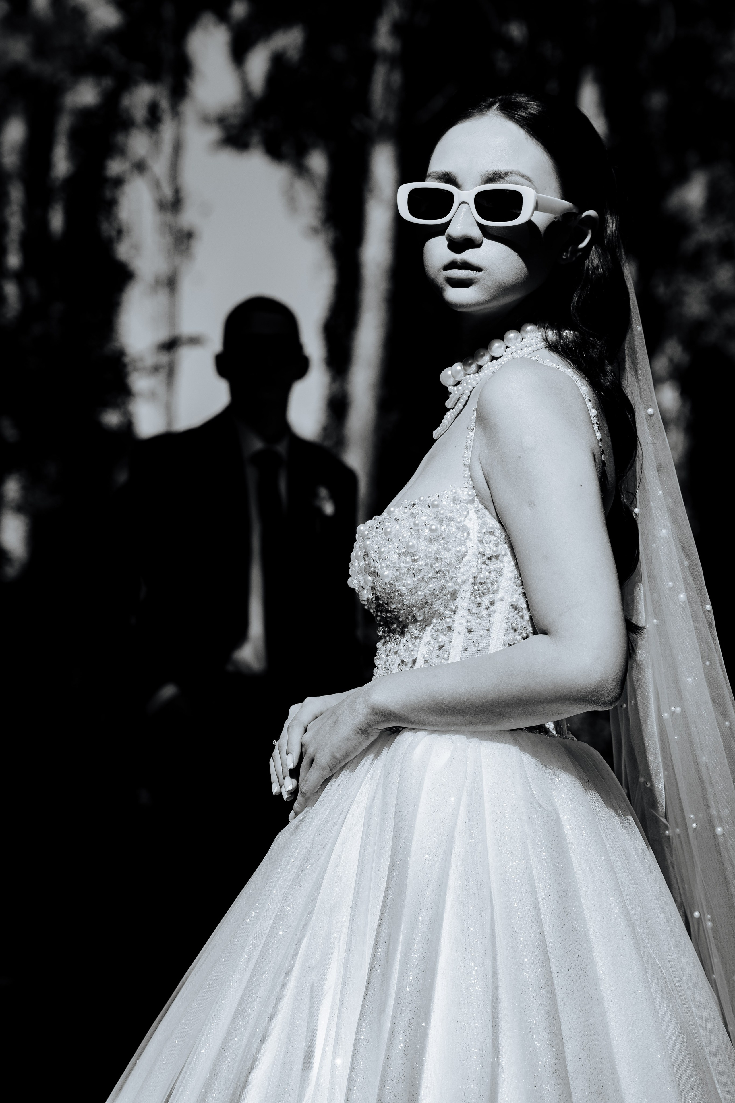 Черное и белое. Профессиональный фотограф и видеооператор