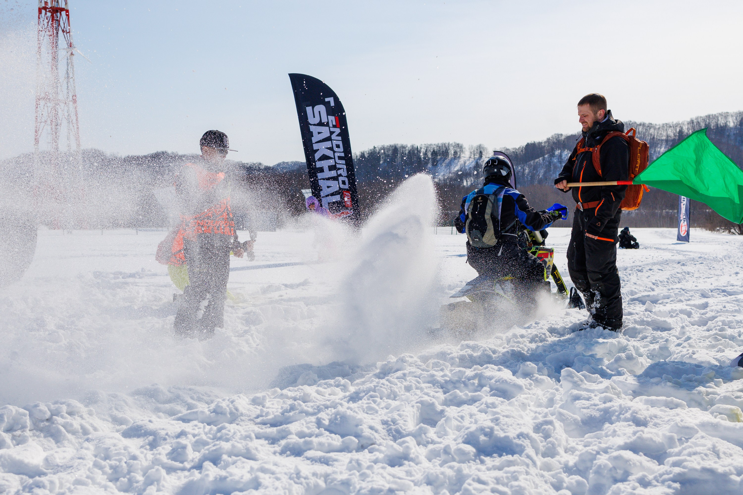 Чемпионат Экстрим Эндуро на сноубайках. Свадебный, семейный и репортажный фотограф в Южно-Сахалинске Артур Петросян