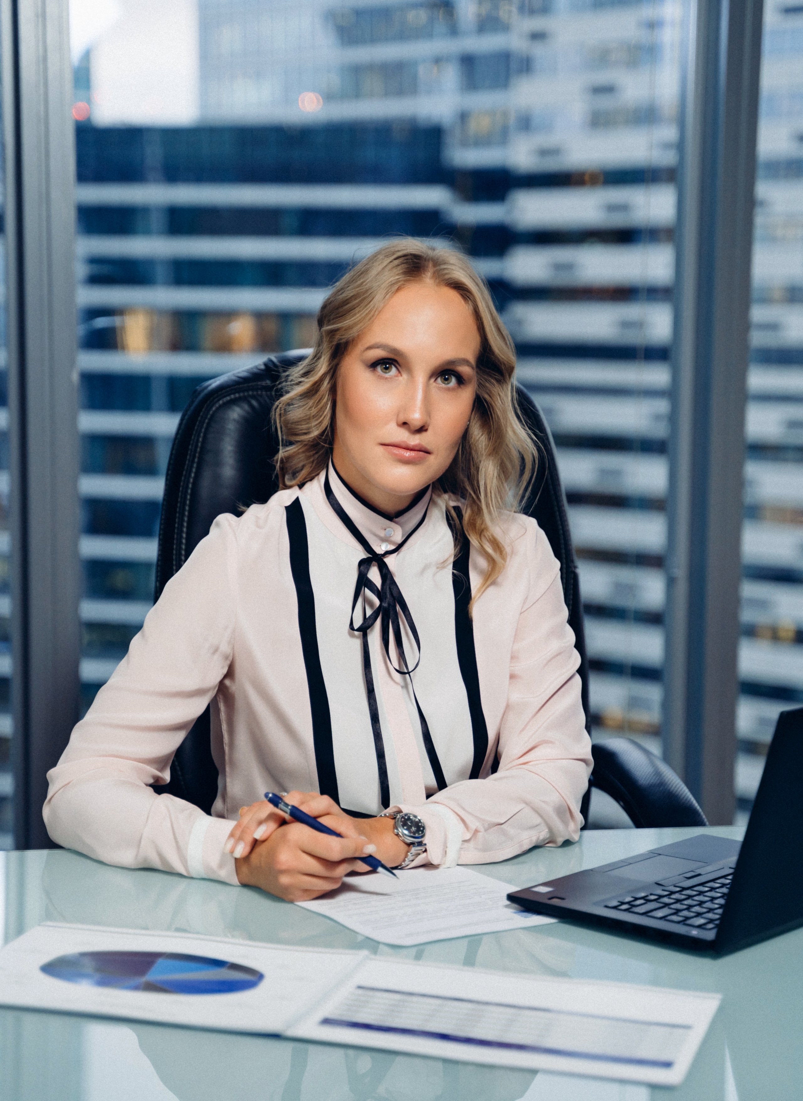 Бизнес портрет. FOTOZ Studio / Фотовидеомейкер Андрей Смирнов