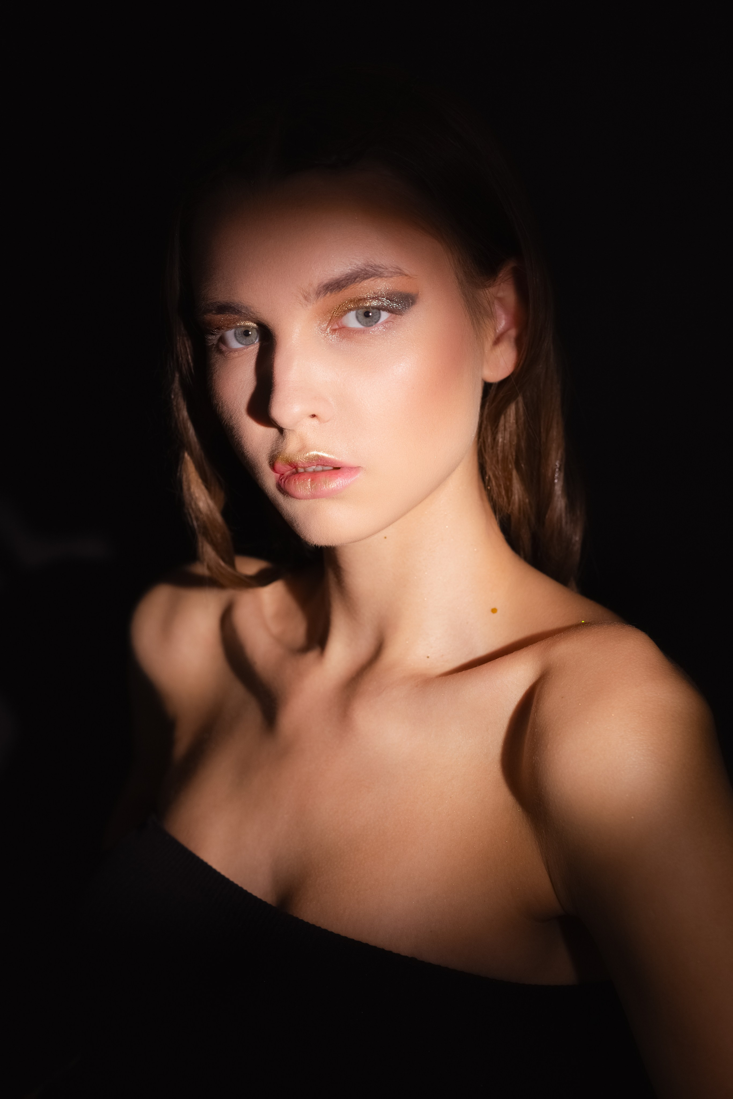 Nadya. Modeling agency TM MODELS