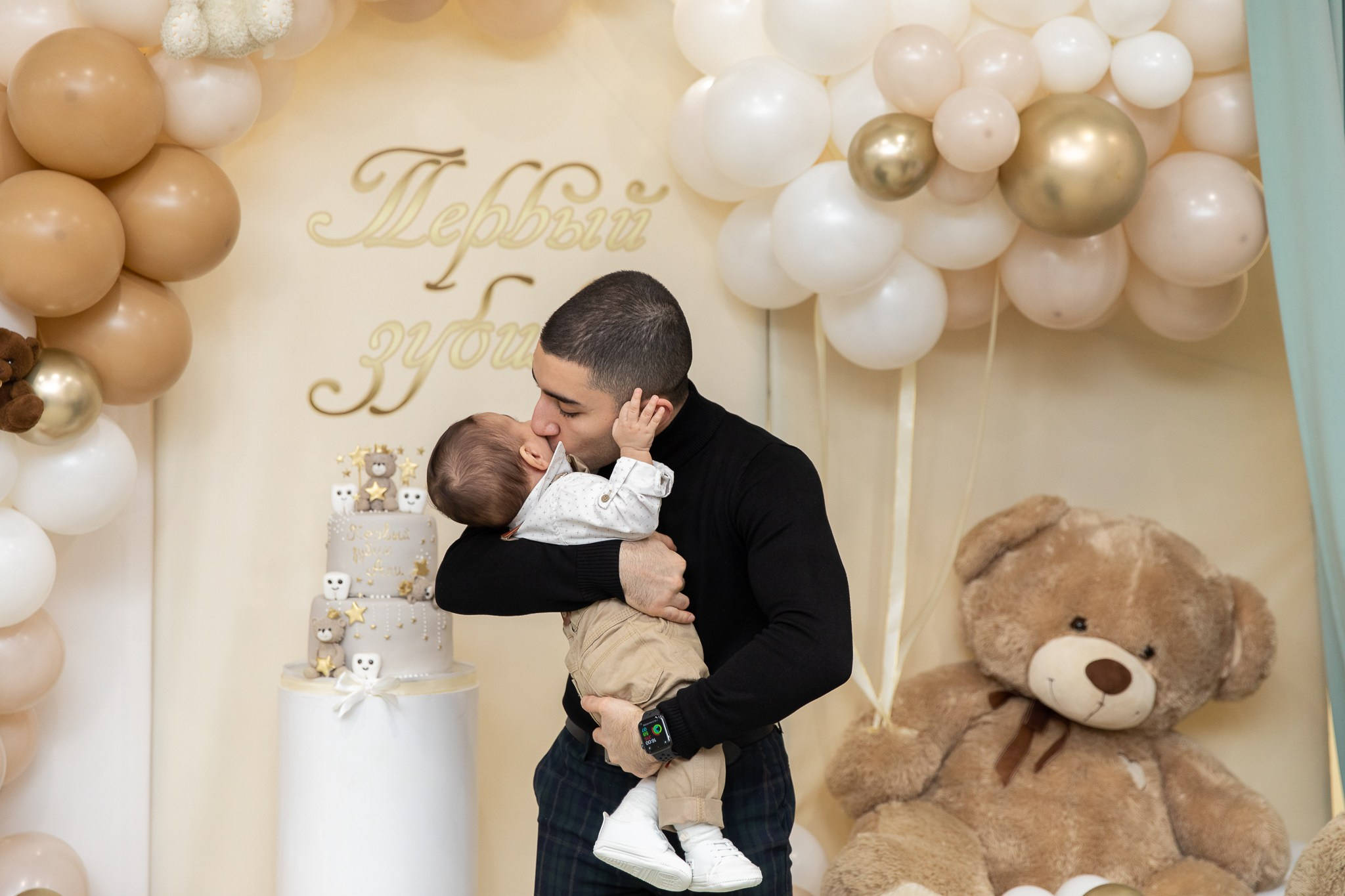 Первый зубик Али. Фотограф Татьяна Генева