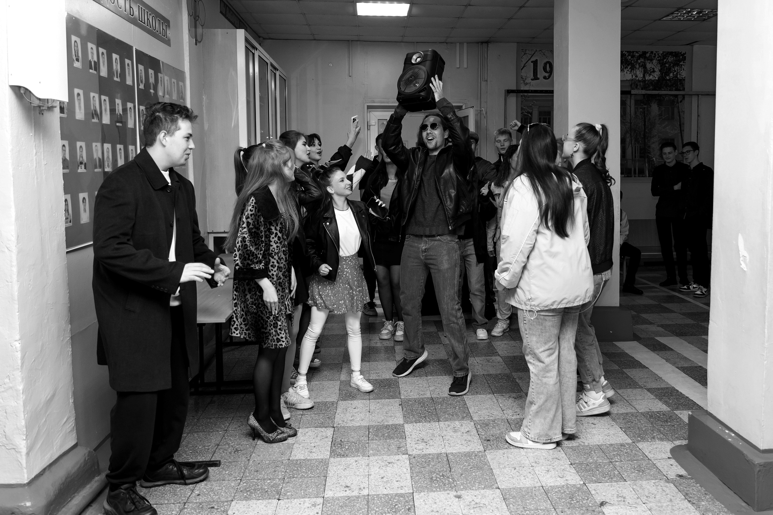 11 класс день не послушания в школе. Фотограф Любовь Корниенко, Примоский край