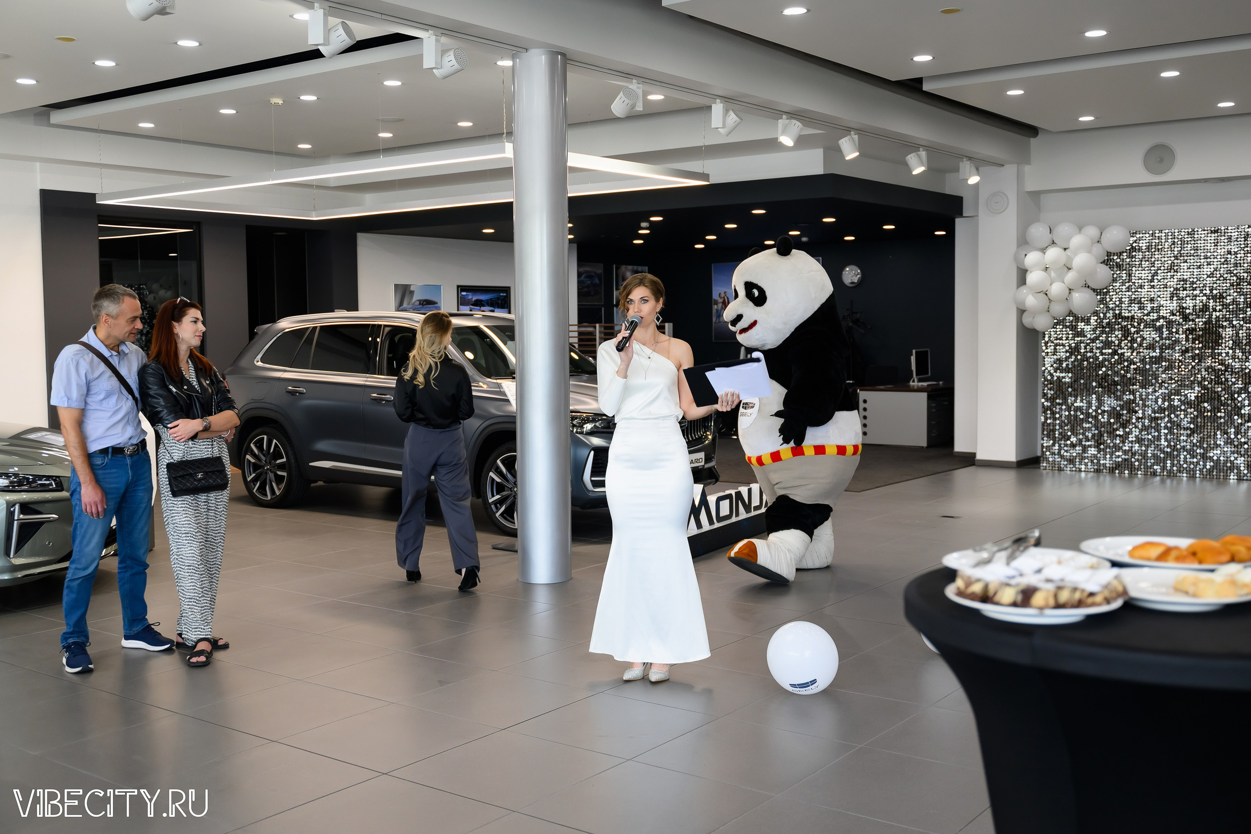 Презентация Geely Manjaro. VIBECITY.RU Вайб Сити Ру Фоторепортажи Фотоотчеты Калининград