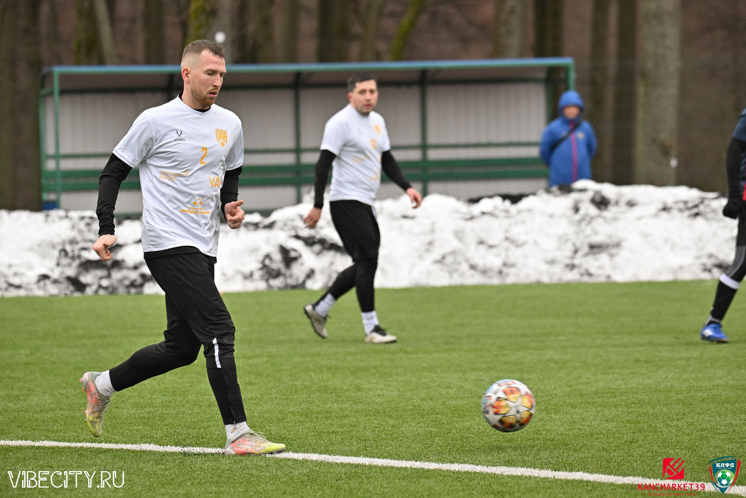 XX ЧЕМПИОНАТ КАЛИНИНГРАДСКОЙ ЛФЛ КАНЦМАРКЕТ39 сезона 2024–2025 гг. VIBECITY.RU Вайб Сити Ру Фоторепортажи Фотоотчеты Калининград