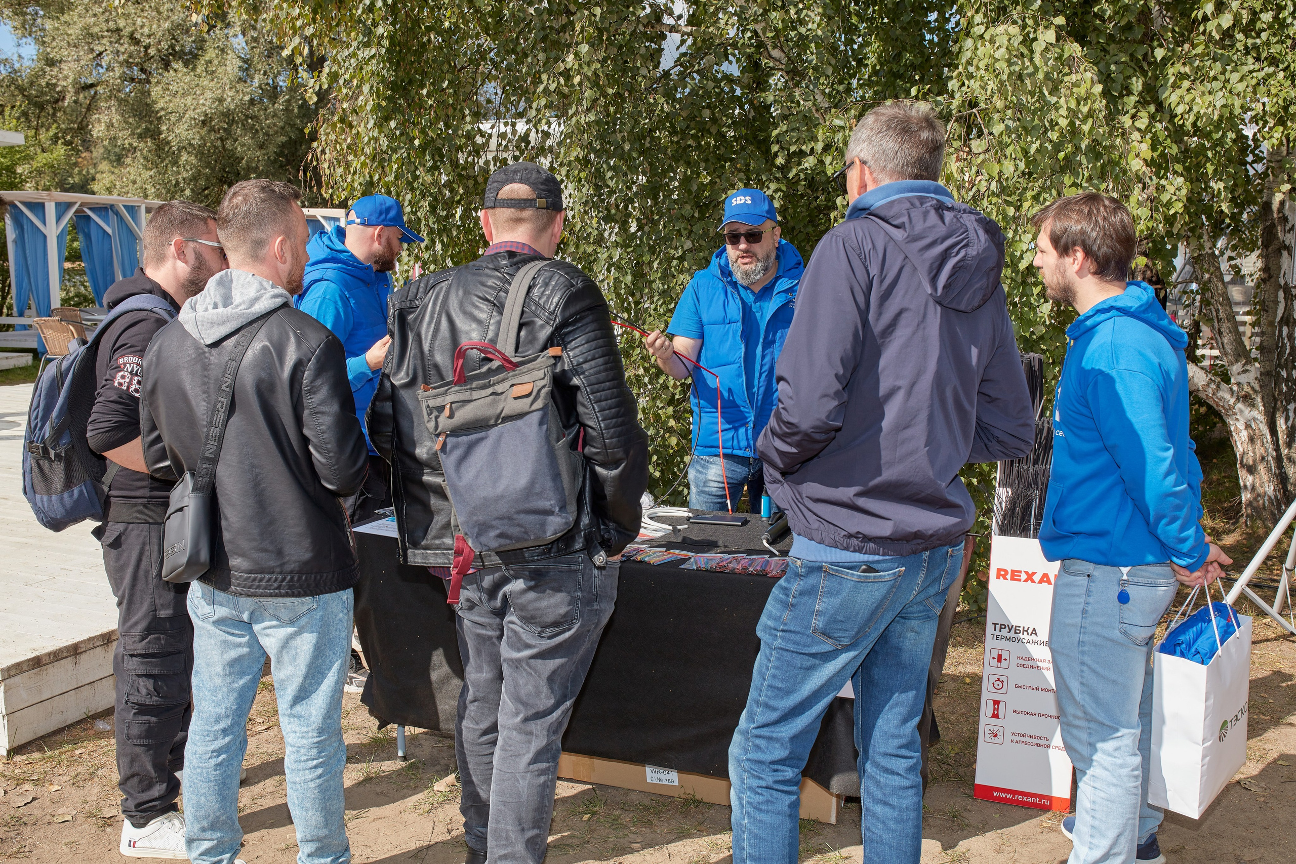 Форм электромонтажников Rexant и Kranz. Коммерческий фотограф в Москве Павел Володин — фотосъемка для бизнеса