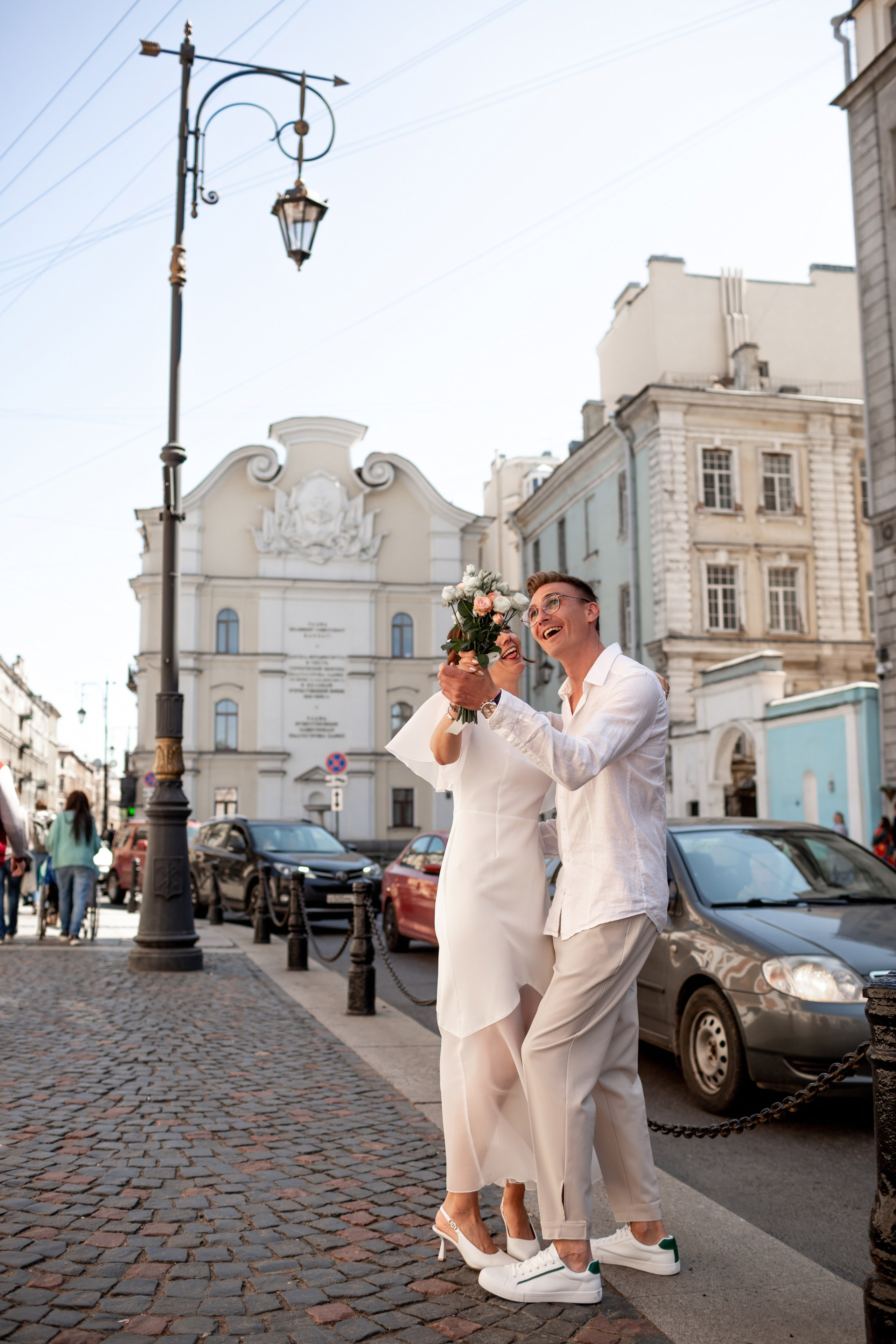 Свадебная фотопрогулка по улицам Петербурга. Свадебный фотограф Кирилл Белый