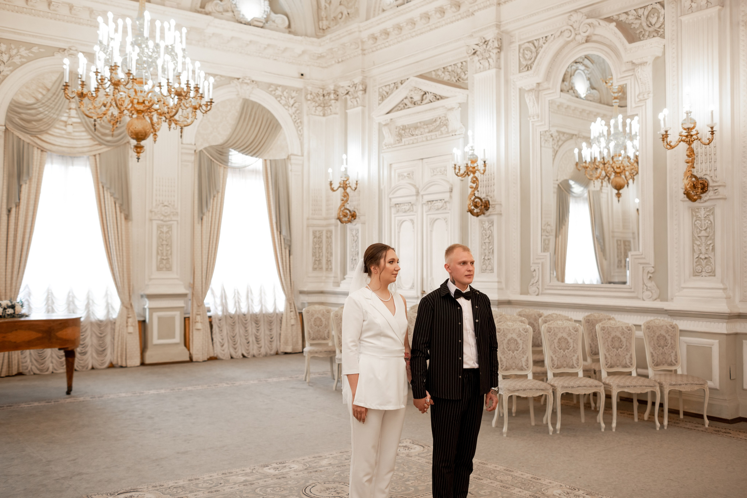 Свадебная фотосессия в центре Петербурга. Свадебный фотограф Кирилл Белый
