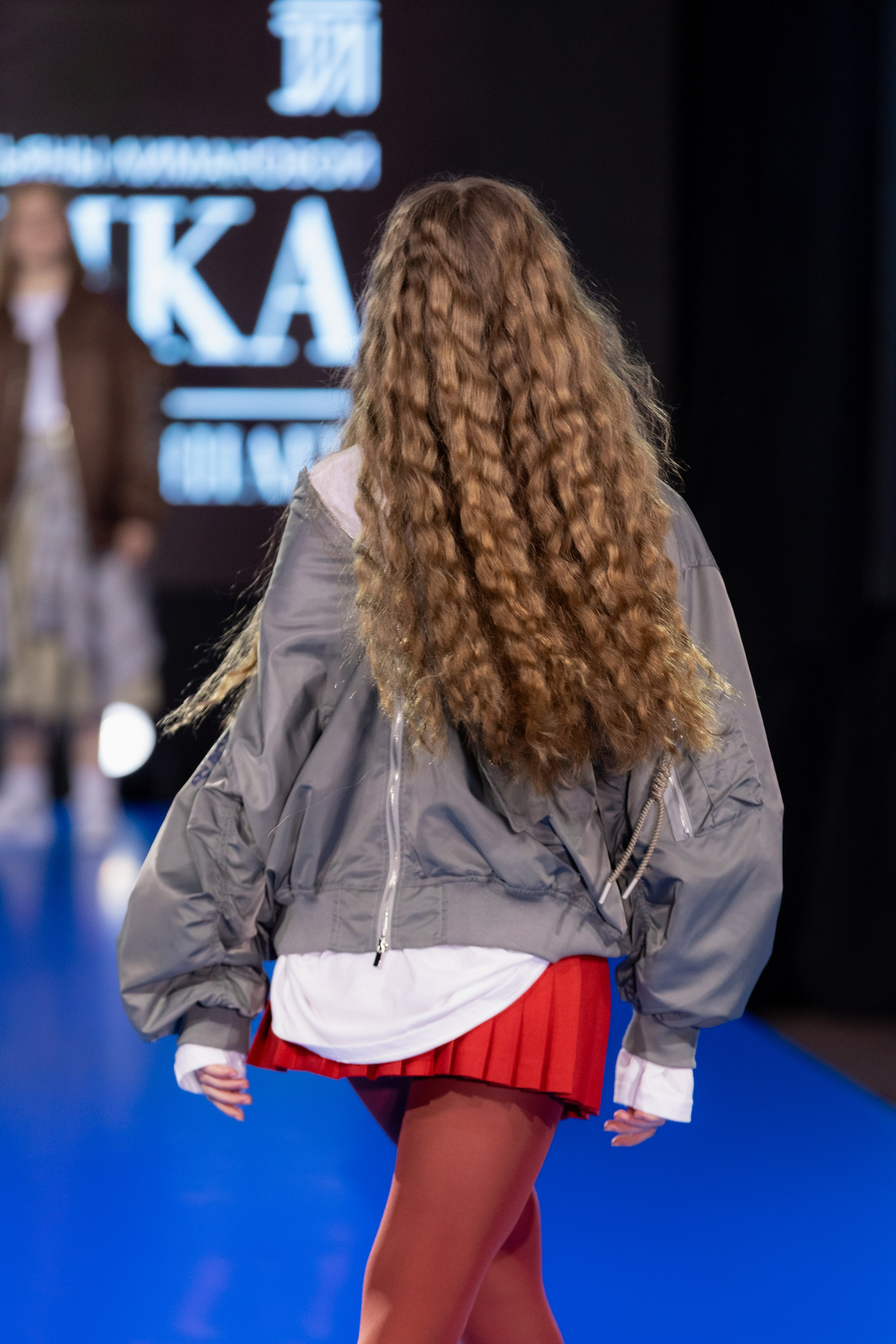 Подиум Volga Fashion Show 2025 в Ростове-на-Дону. Фотограф в Ростов-на-Дону Виктория Савчук