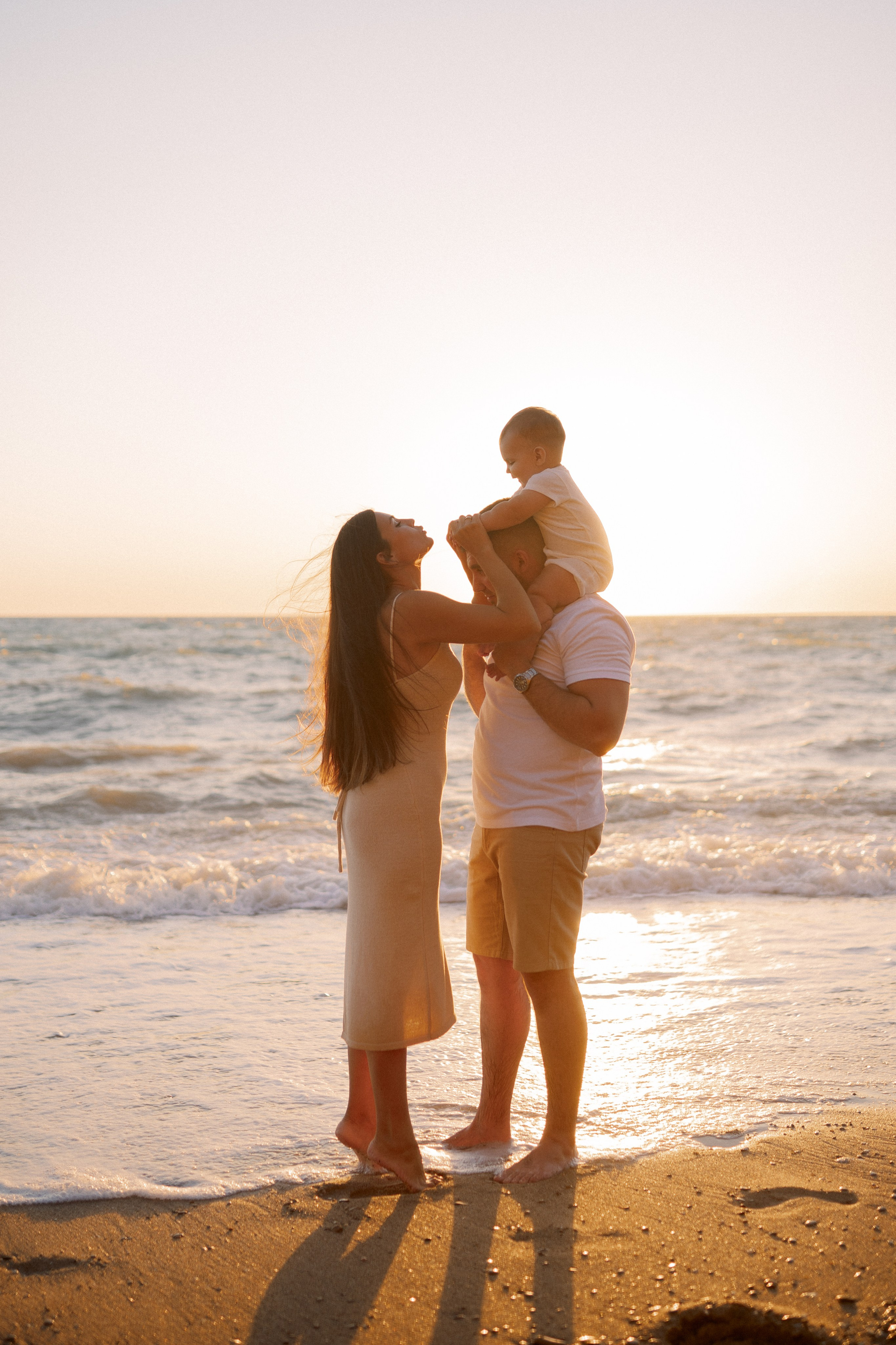 Александр, Алена и Володька. Главная