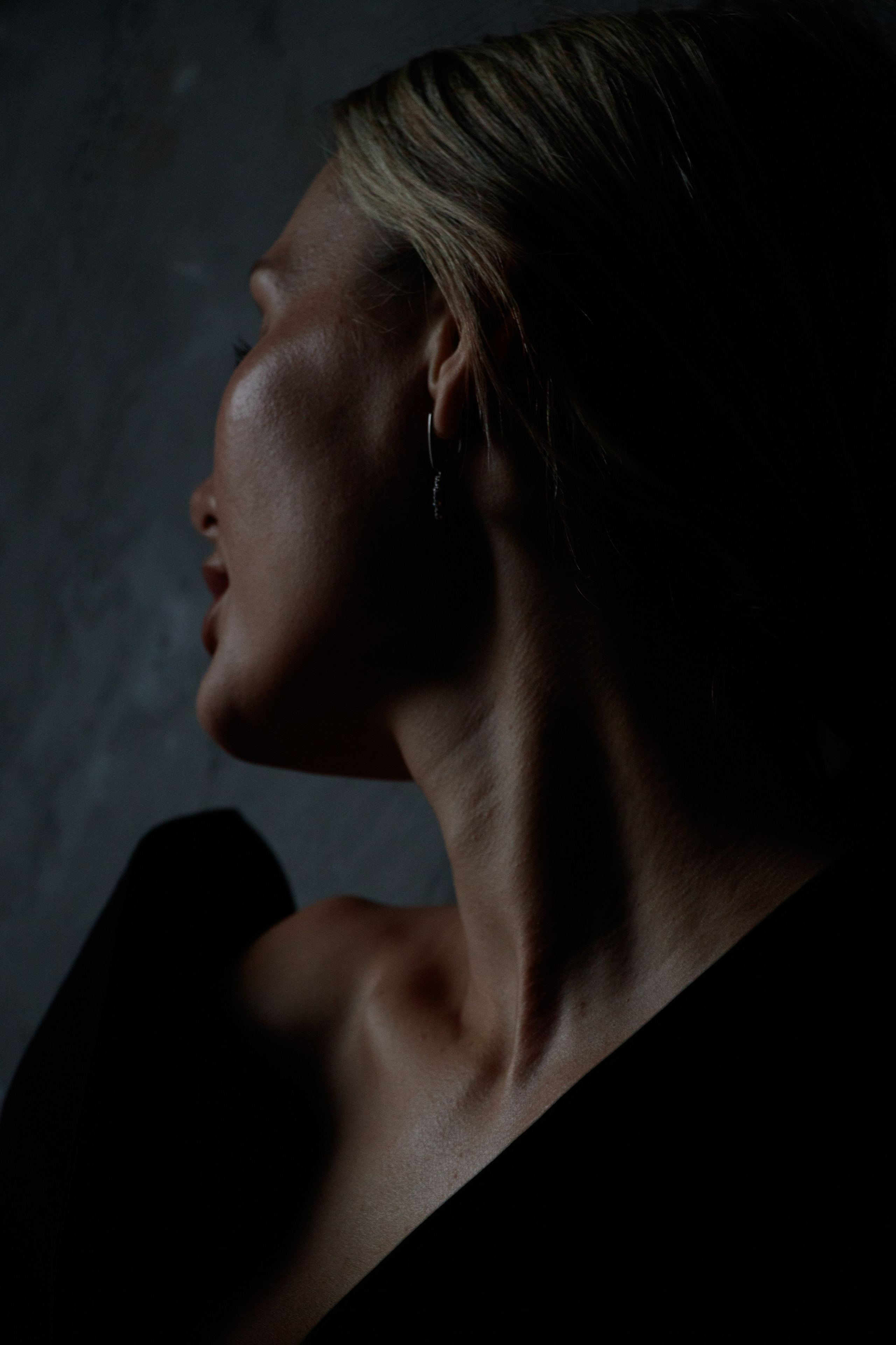 Эстетика женского тела портрет. Фотограф и ретушер в Ростове-на-Дону Вика Каен