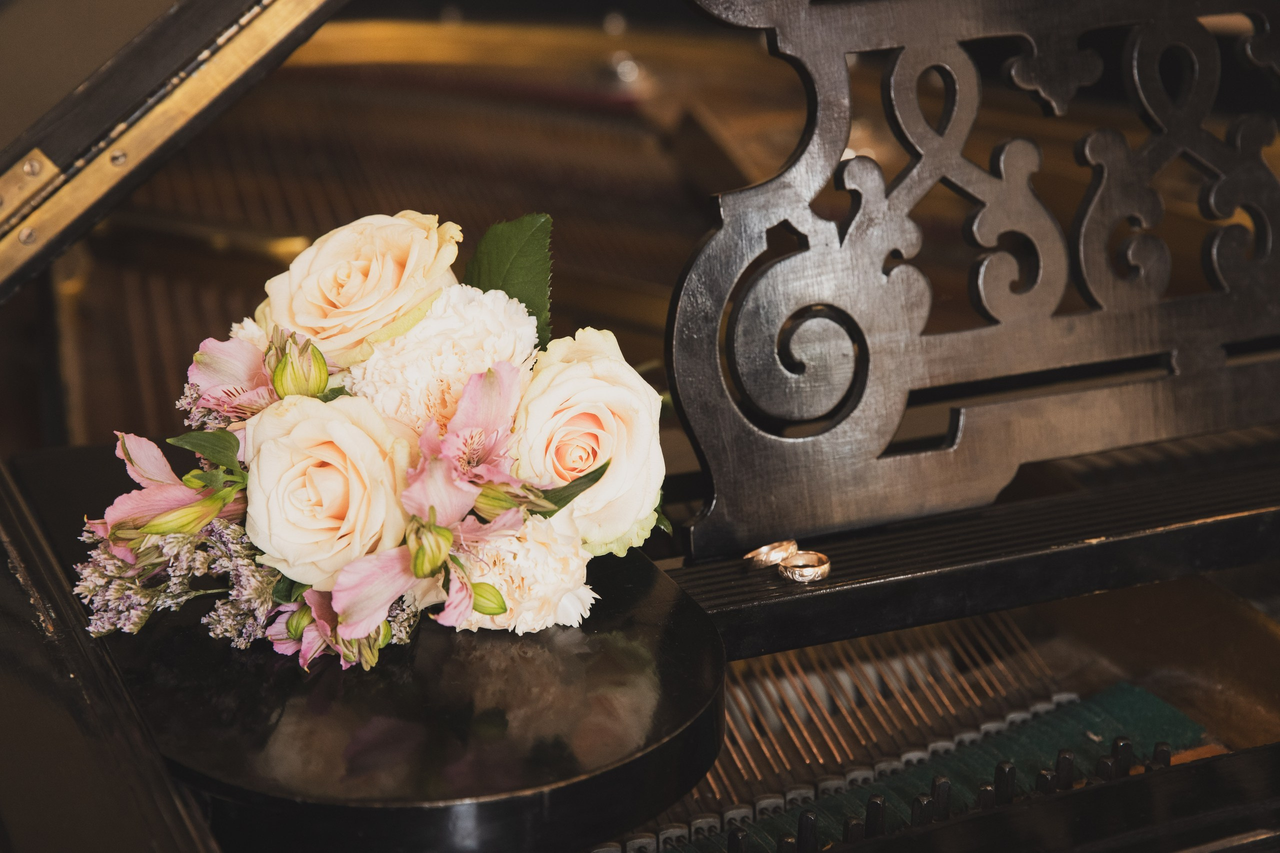 Свадебная съемка в Пушкинской читальне. Свадебный и портретный фотограф в Москве Мария Кравченко