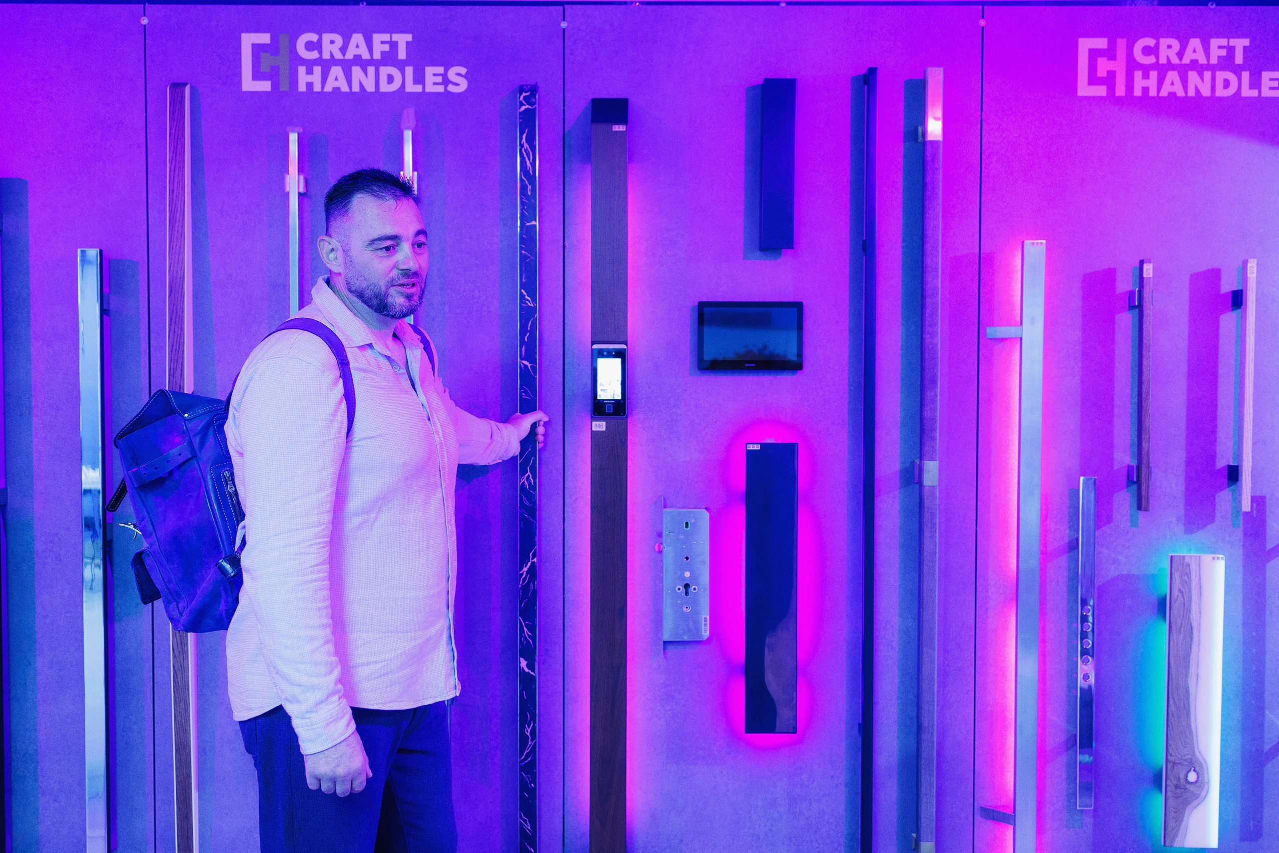 Репортажная съемка форума «Двери Росси-2025» в Чебоксарах. Портретный и репортажный фотограф в Чебоксарах Андриян Чаркин