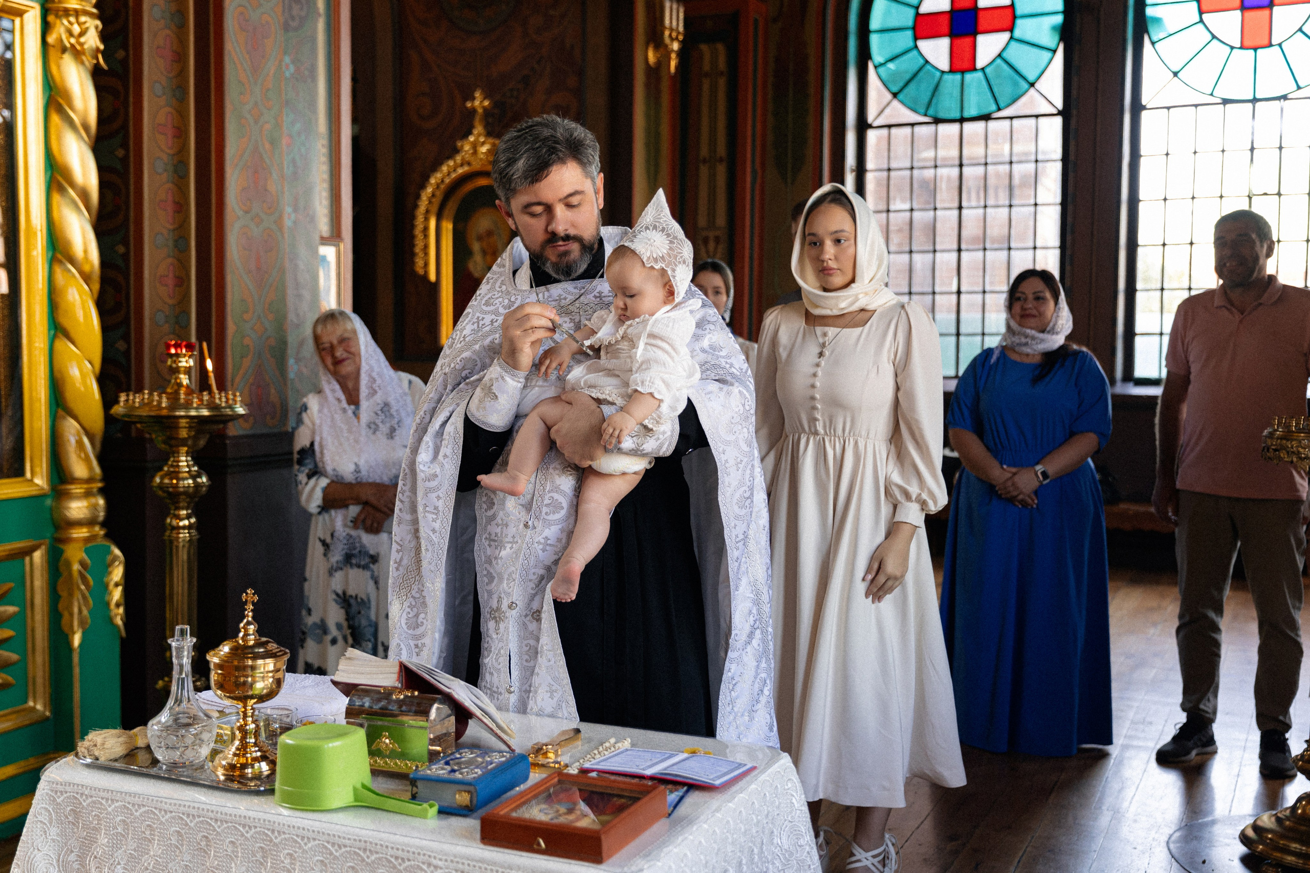 Крещение в Свято-Троицком соборе. Свадебный фотограф и видеограф Краснодар, Ростов, Сочи, Новороссийск