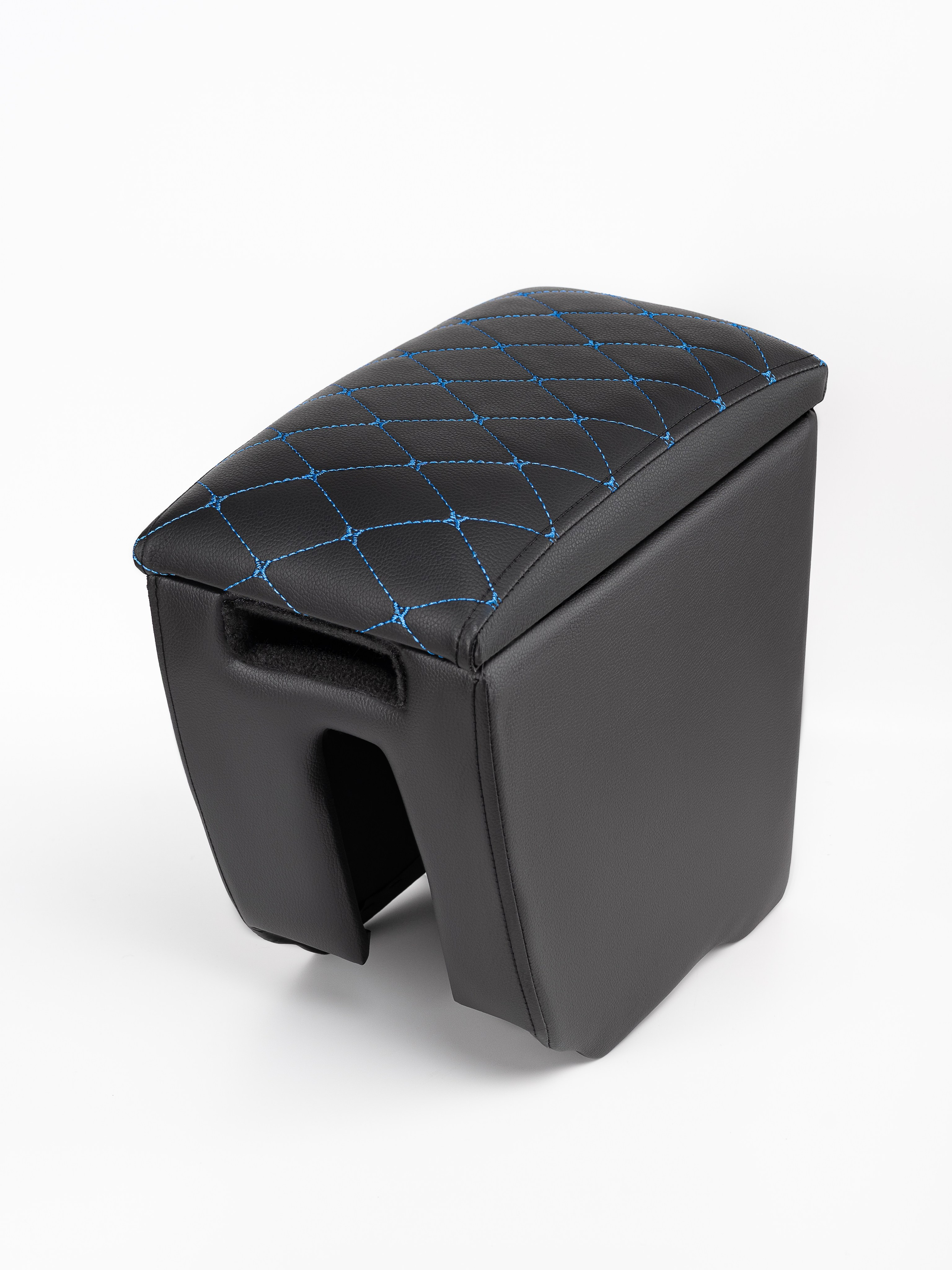 Автоподлокотники предметка стёганые серия 3. Предметный фотограф, фото для маркетплейсов Пятигорск, КМВ