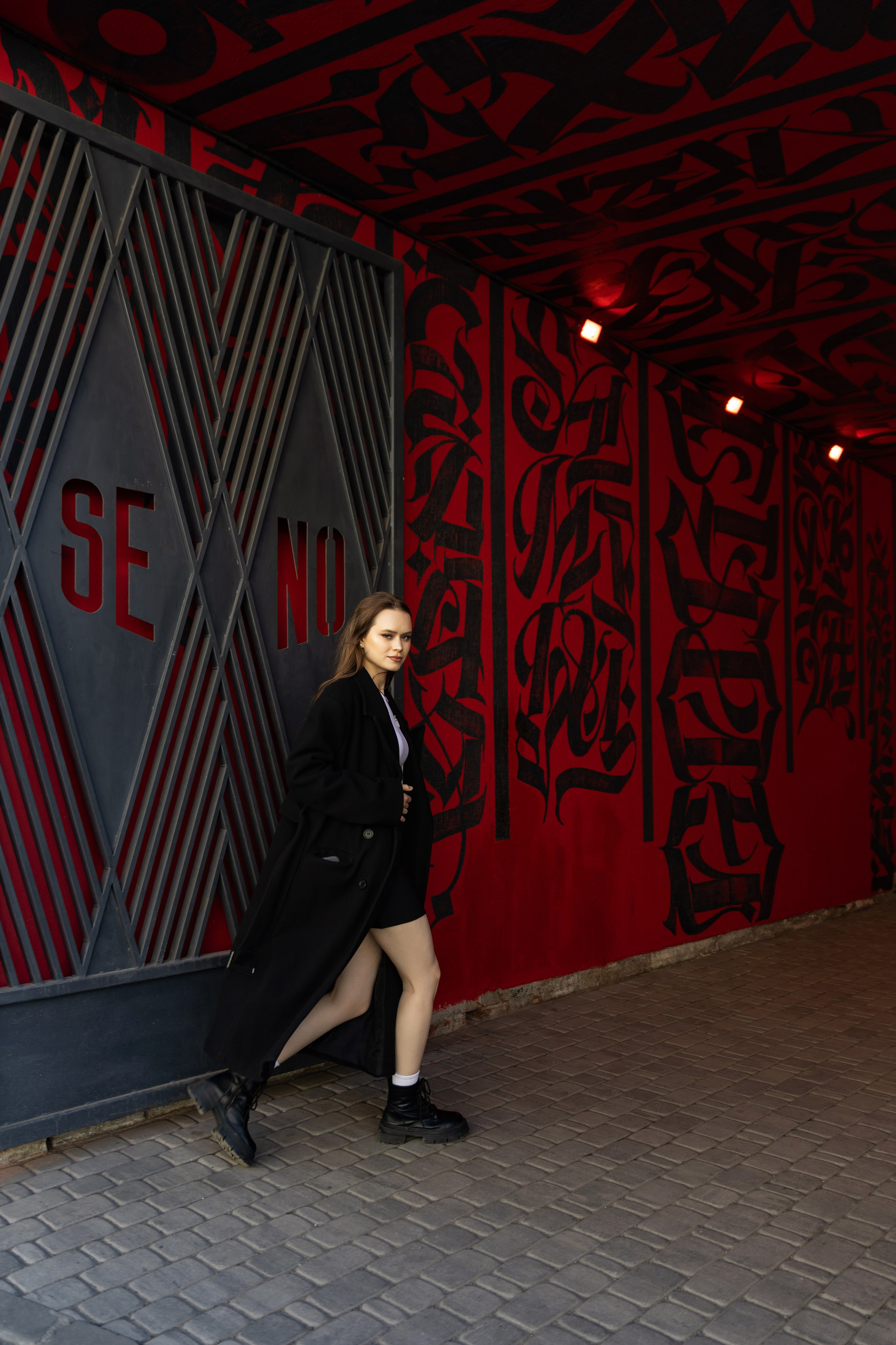 Фотосъемка девушки в пространстве Seno. Свадебный и портретный фотограф в Санкт-Петербурге Надежда Чечулина