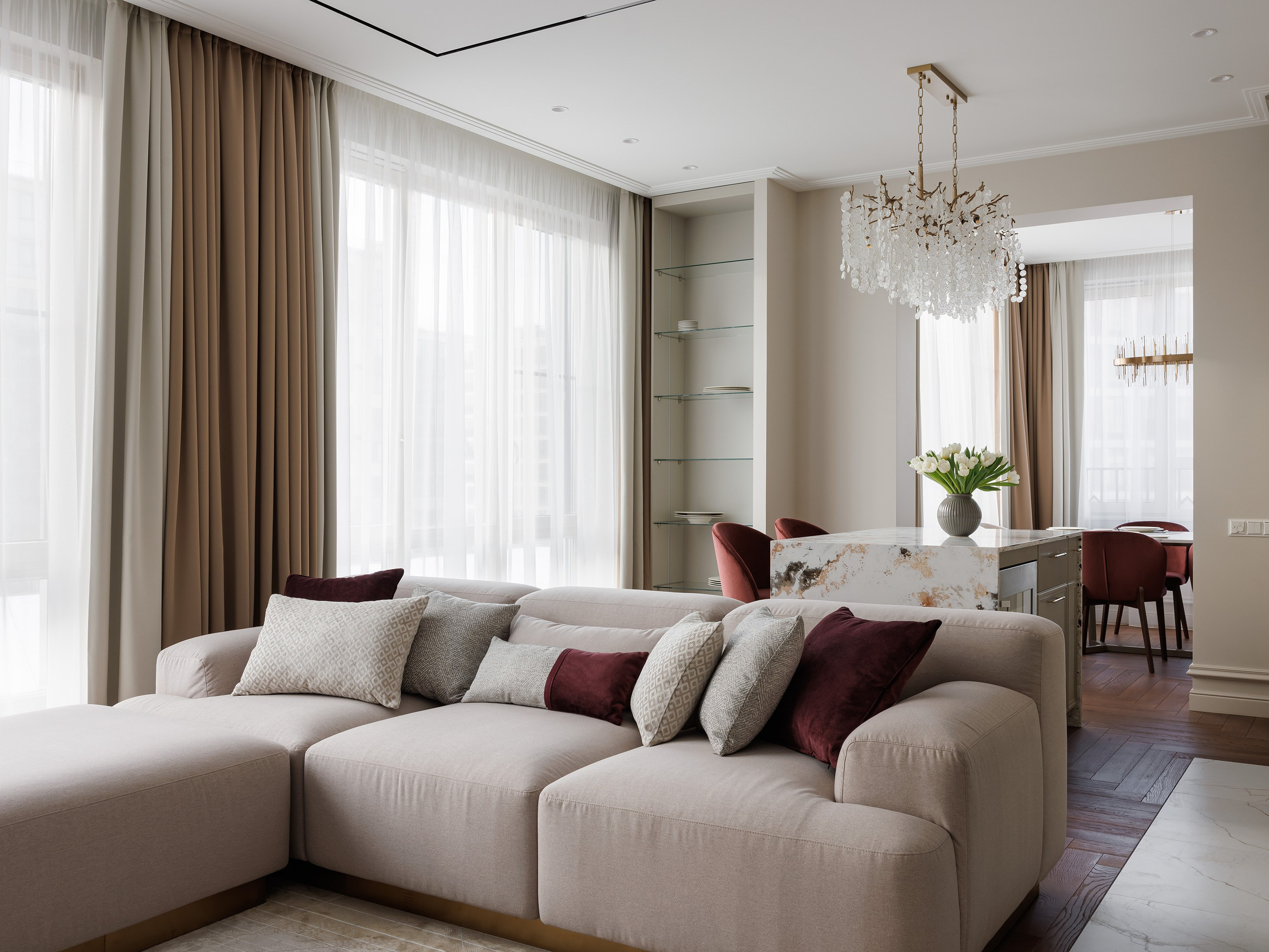 ЖК «Фамилия». «Roots» полный цикл производства мебели и интерьерных решений