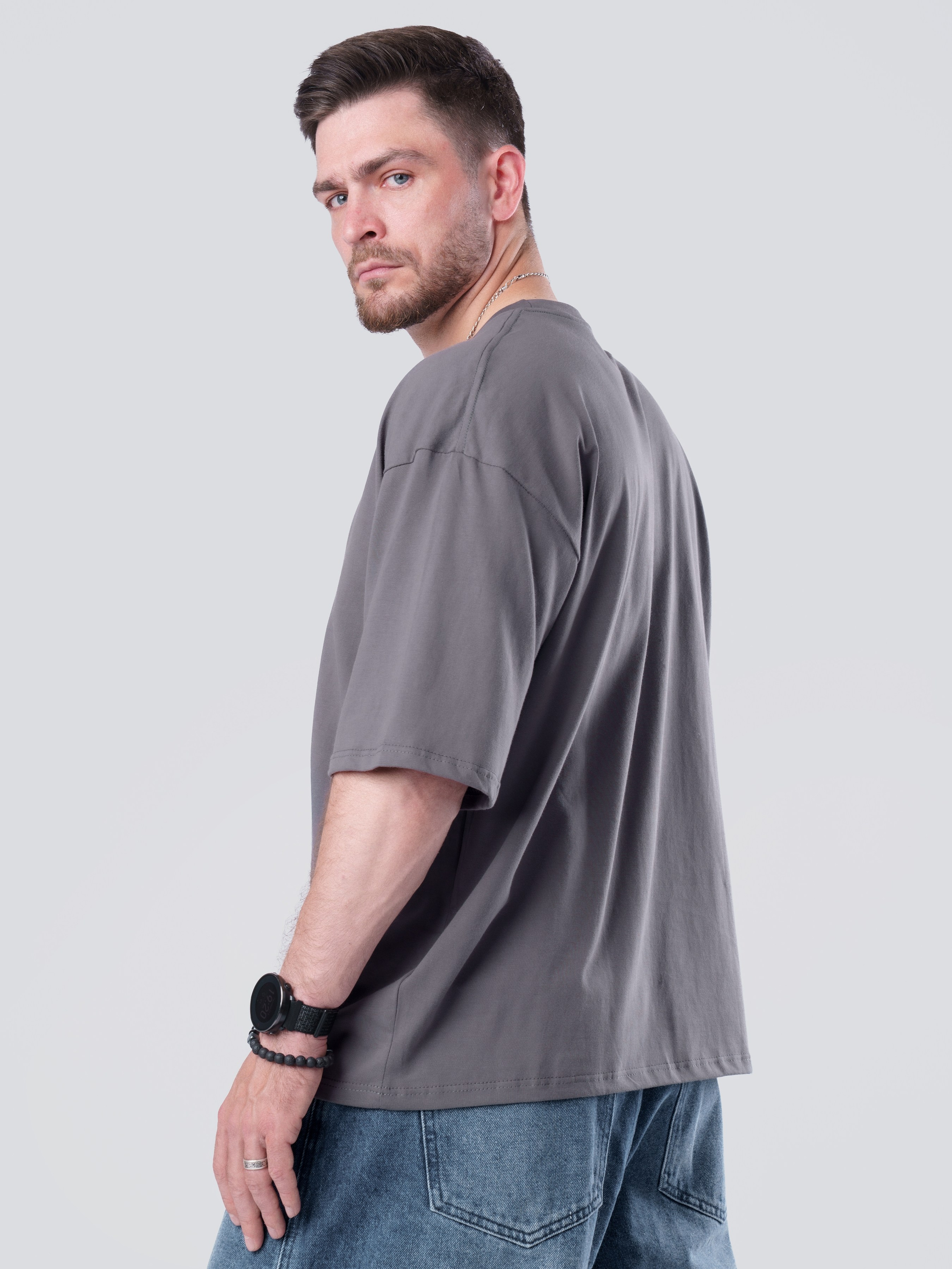 Футболки мужские. KED Production — продакшн из СПб. Создаём фото, видео и контент, который помогает брендам и селлерам продавать больше