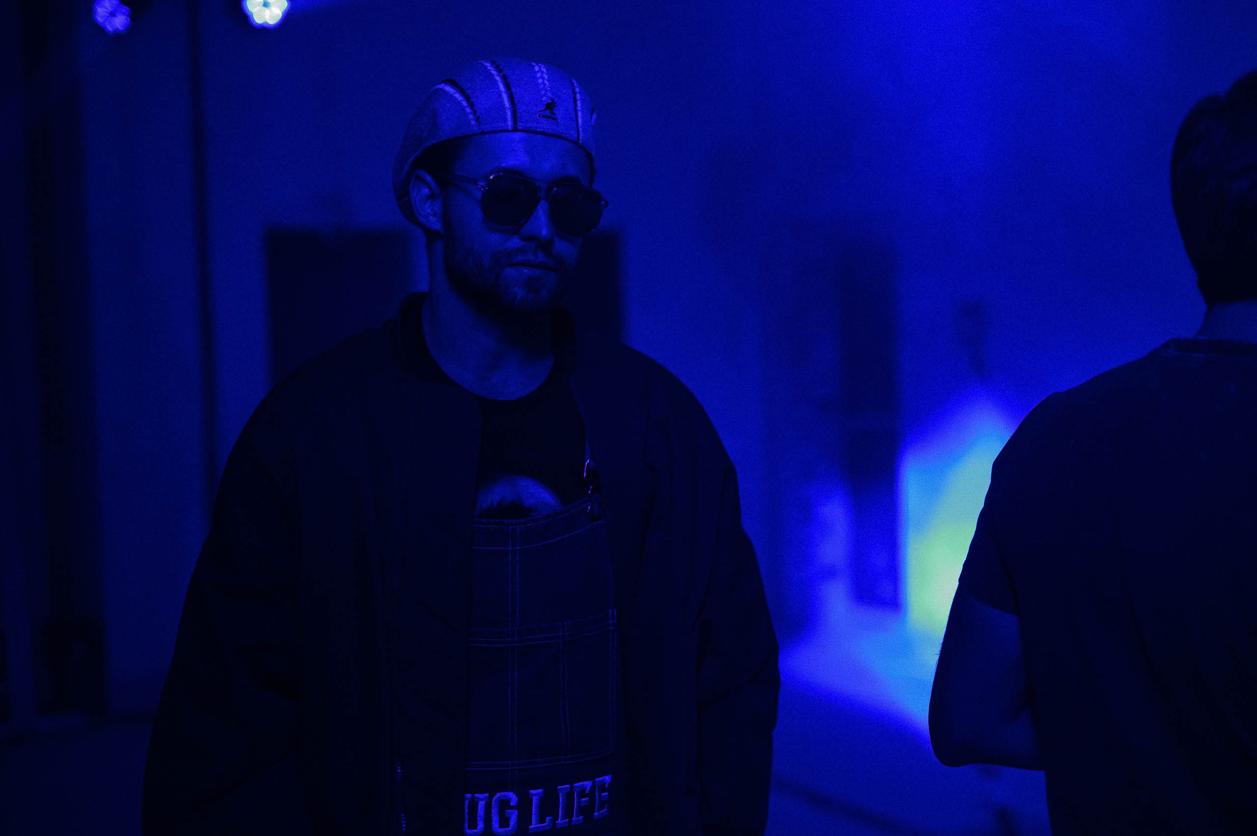 Вечеринка в новостройке. Евгений Нисковских — свадебный и репортажный фотограф в Тюмени