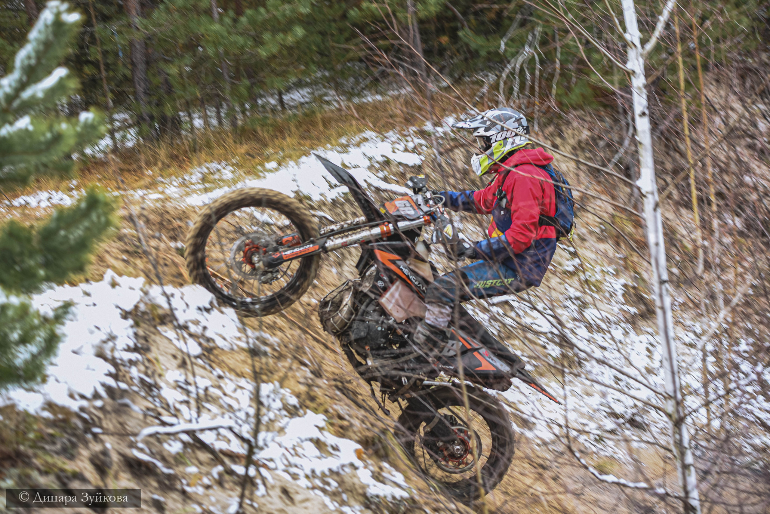 «На местности». Мотофотограф в Нижнем Новгороде Динара Зуйкова