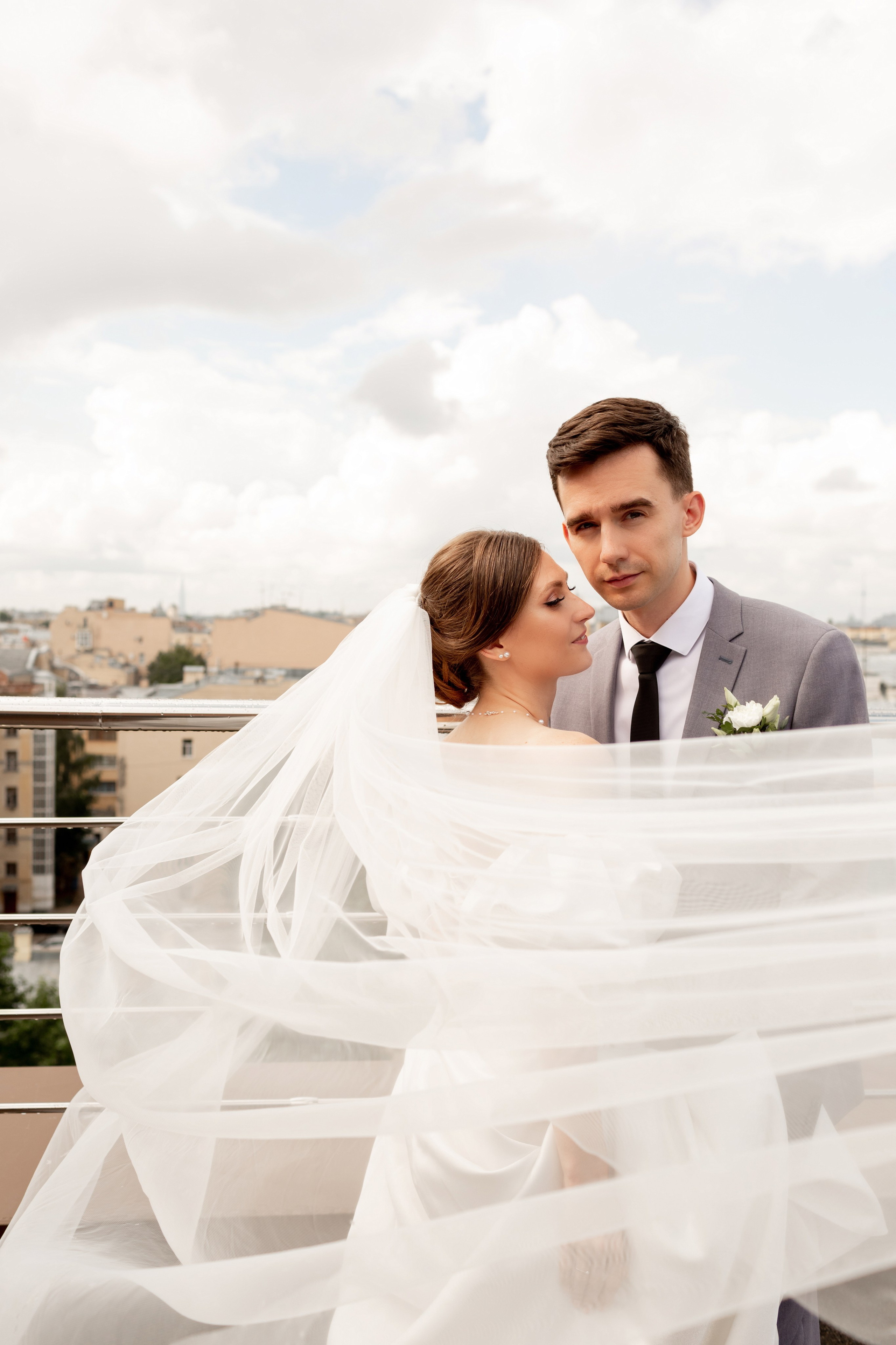 Свадебная фотопрогулка в Санкт-Петербурге. Свадебный фотограф Кирилл Белый