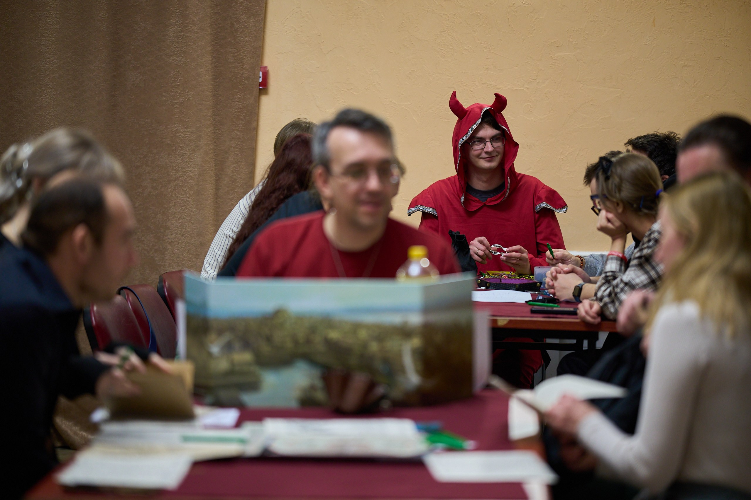 Мантикон V (2025). Фотографирует красивое Денис Горностаев