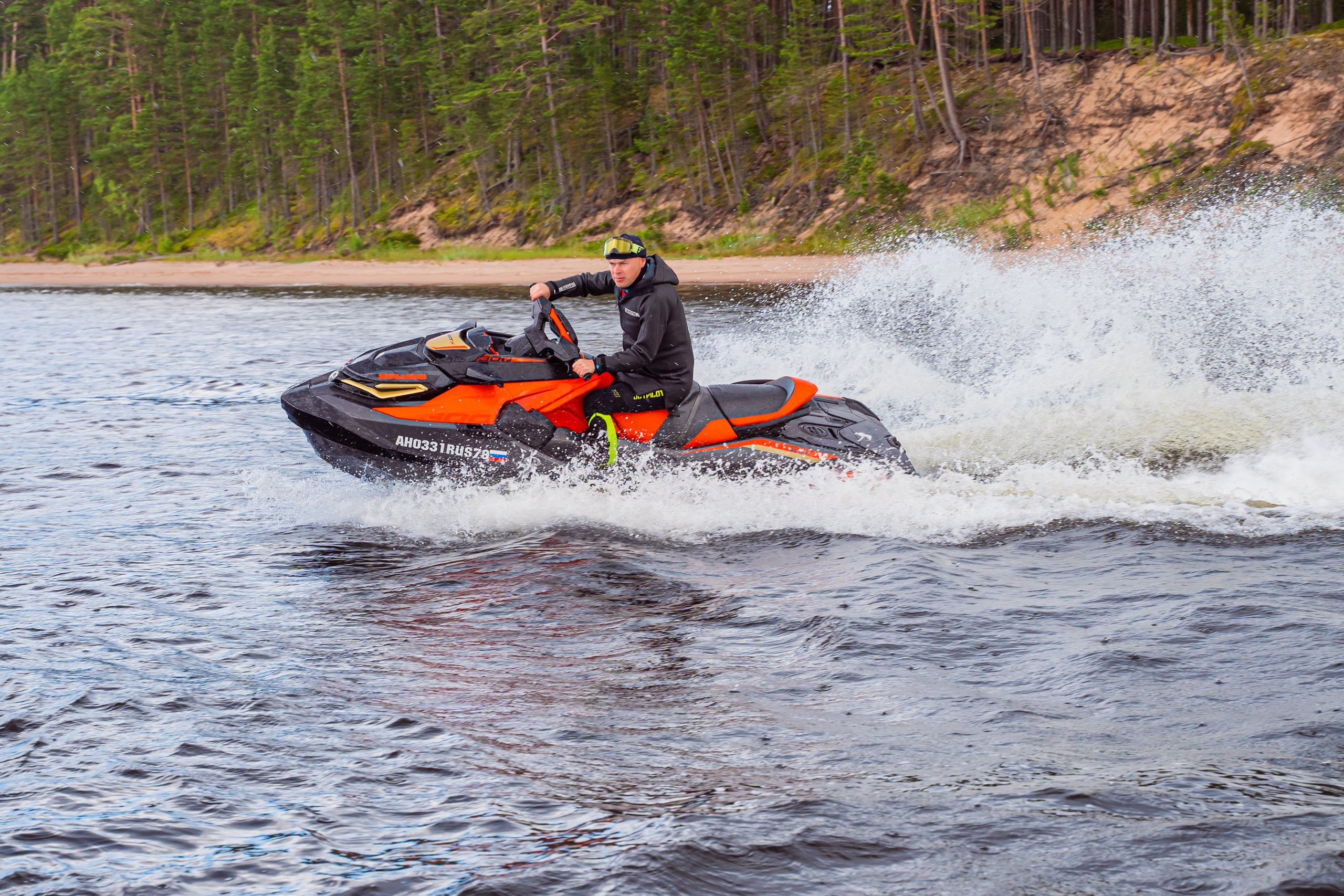 Гидровыезд в Коневский мужской монастырь. Свадебный, семейный, портретный, репортажный фотограф в Санкт-Петербурге