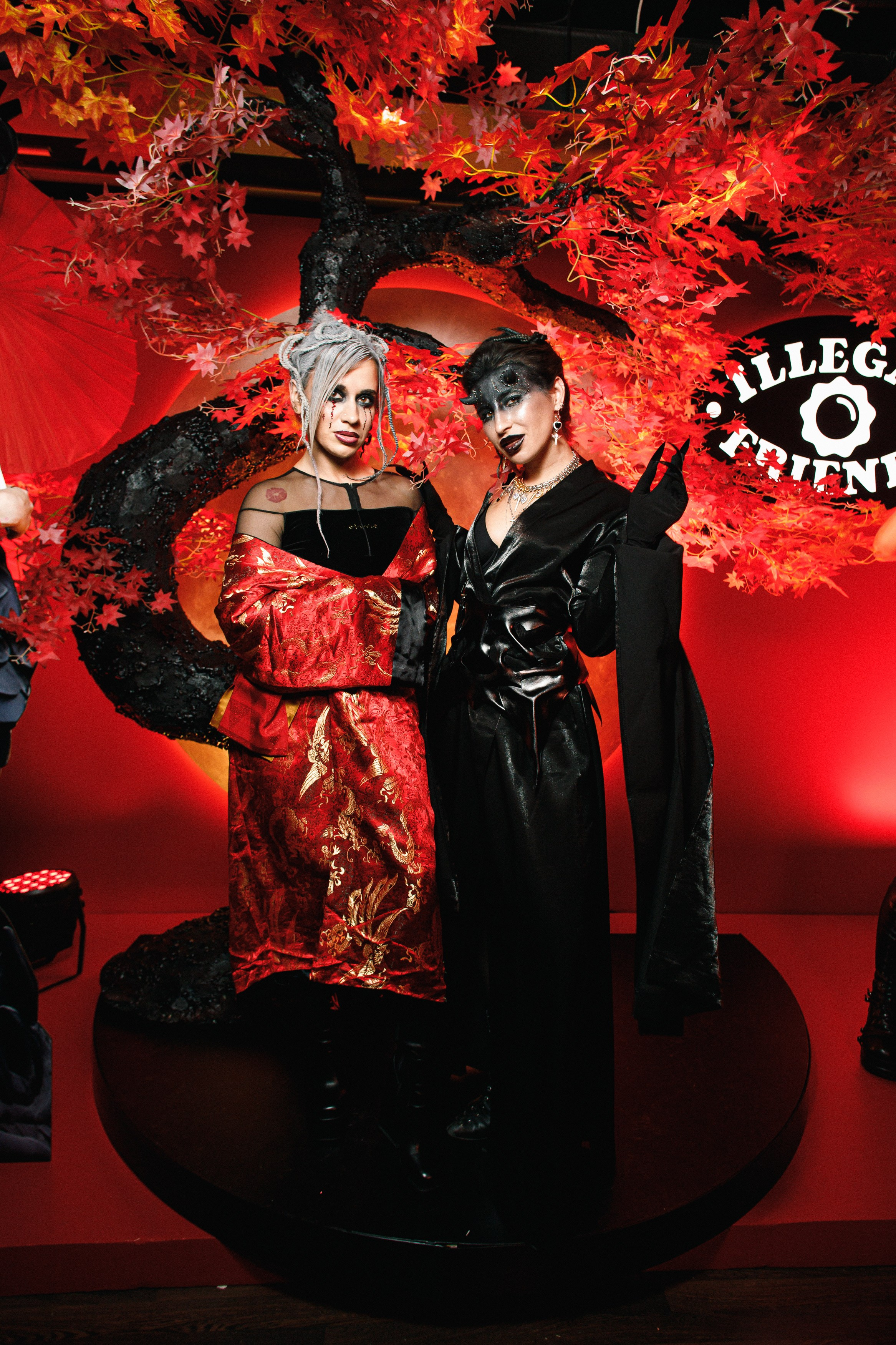 ILLEGAL FRIENDS | ASIA. СВОИ. ФОТООТЧЕТЫ-СОБЫТИЯ-МЕСТА