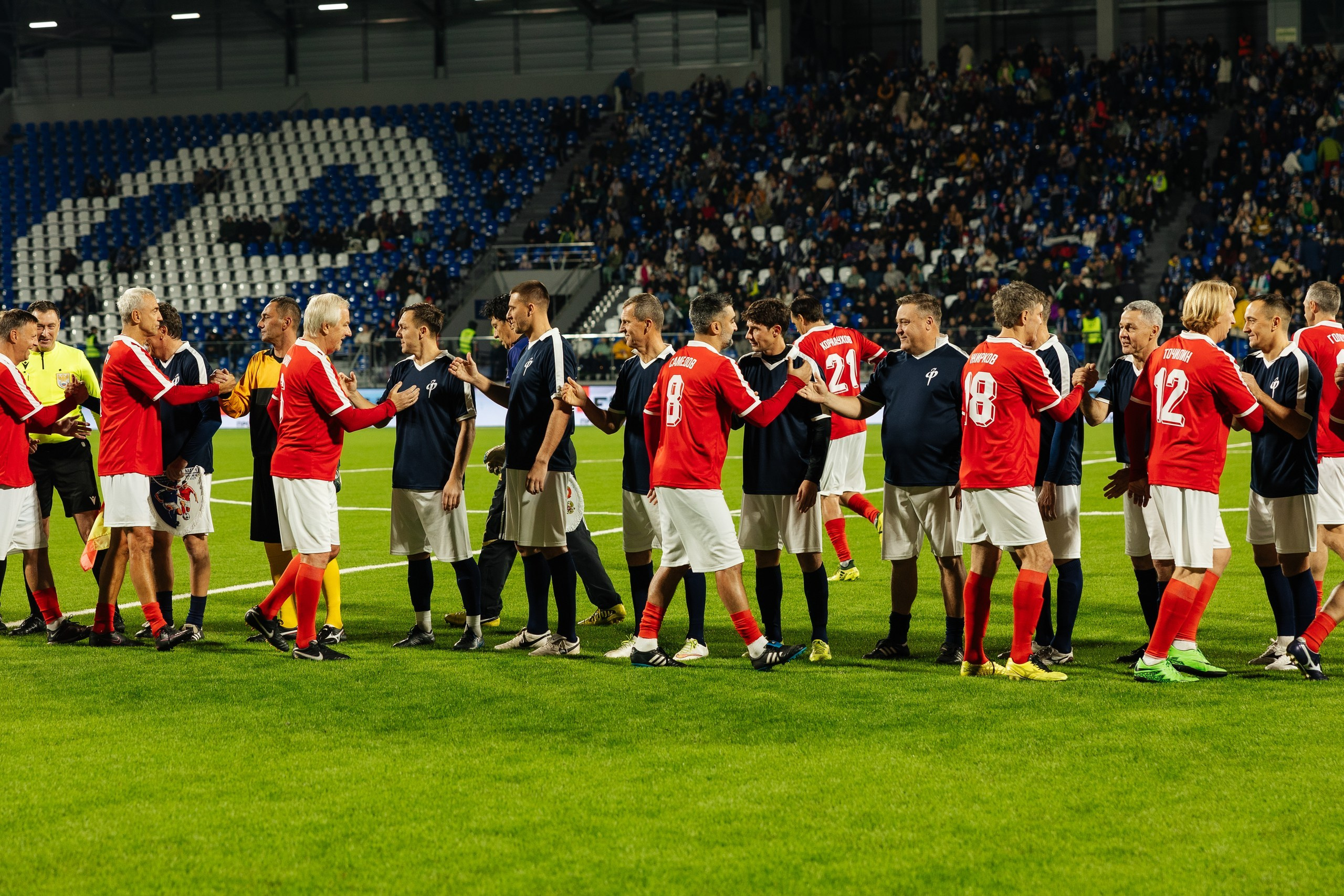 Ретро-матч «Факел» — сборная СССР и России. Свадебный и репортажный фотограф в Воронеже Сергей Максимов