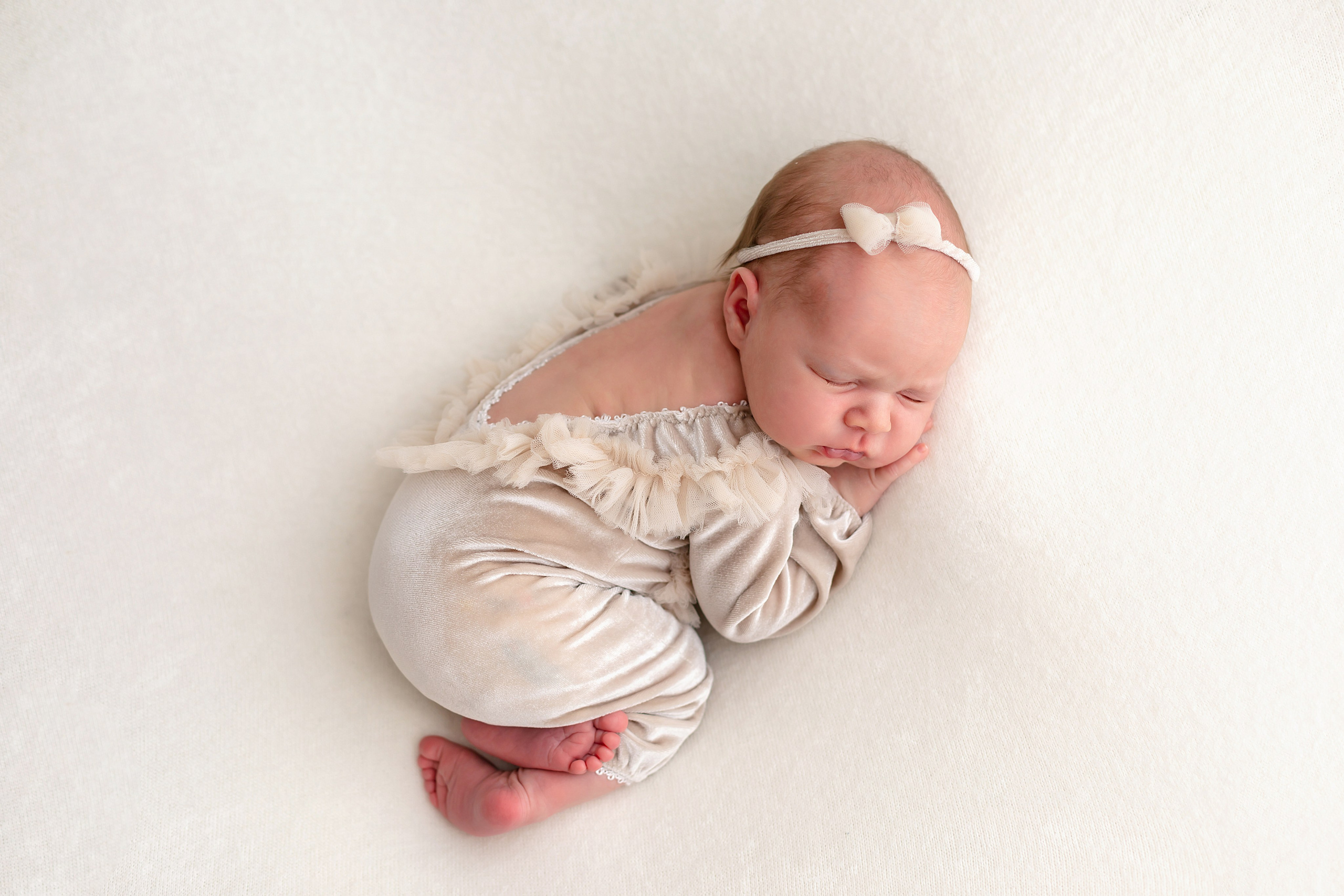 Новорожденные до 28 дней. Фотограф новорожденных в Тюмени