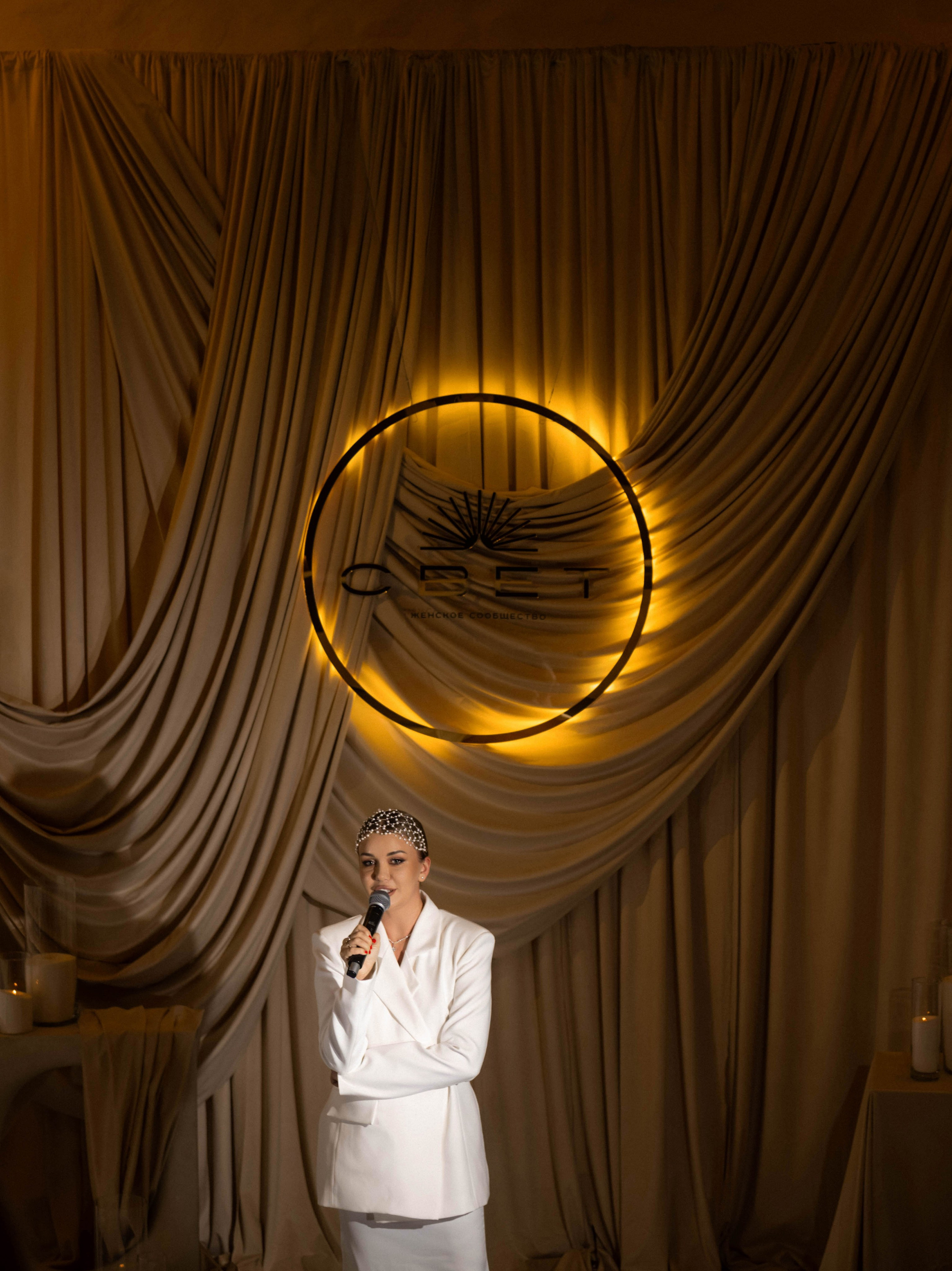 Light. Свадебный фотограф МОСКВА, КРЫМ, СМОЛЕНСК АЛЯ КОНОВАЛОВА