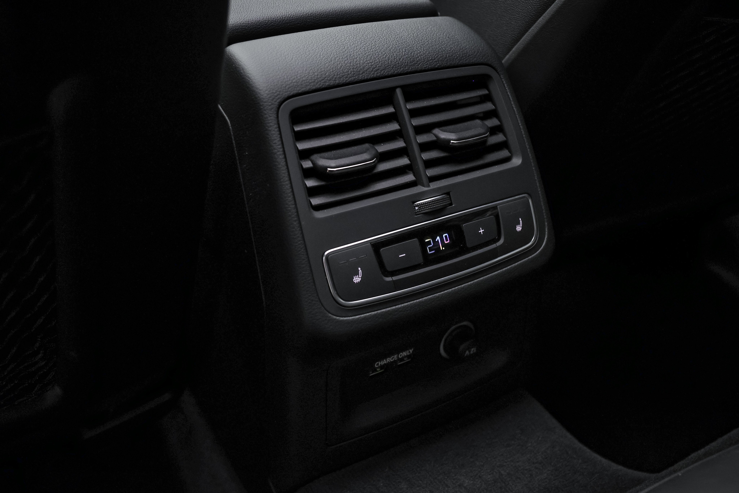 2022 AUDI S QUATTRO. Mixturecaptures