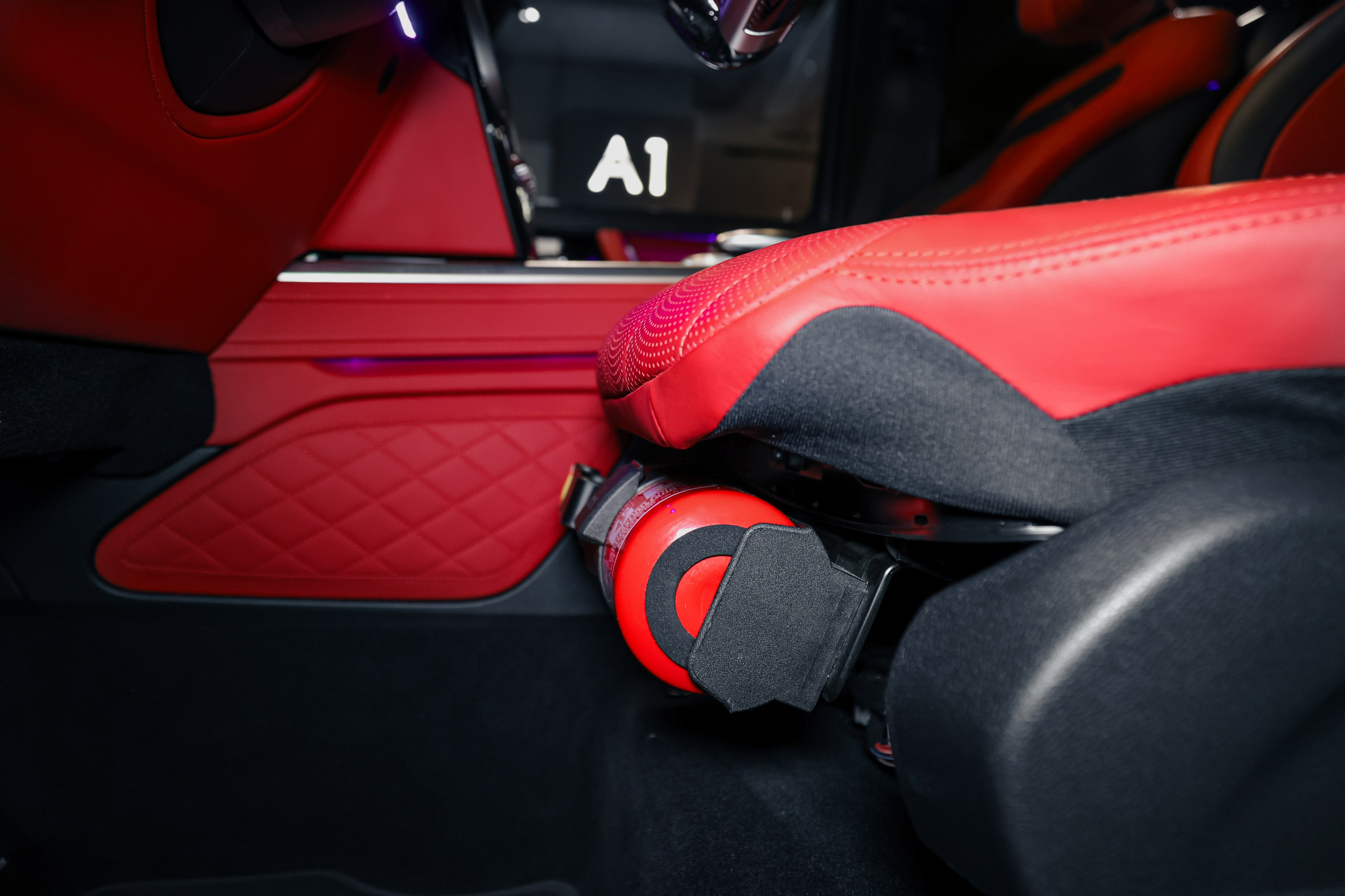 2022 MERCEDES BENZ G63 AMG $235,000 / 16,414 KM ODOMETER. Mixturecaptures