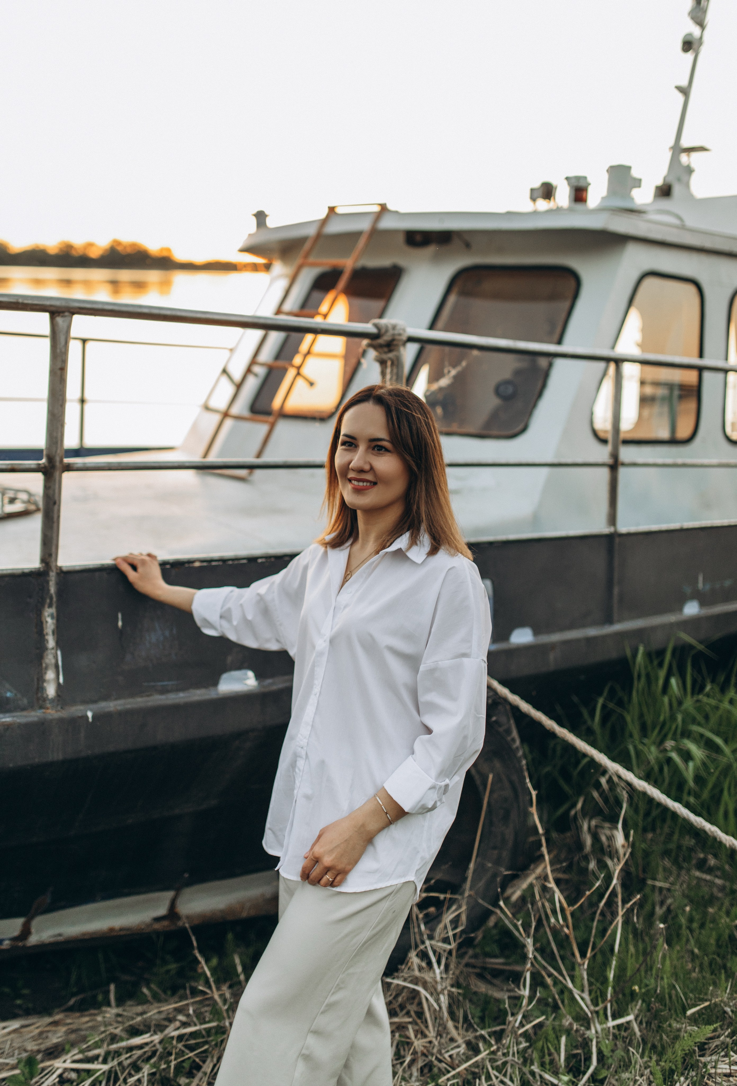 Тайны старого катера…. Фотограф Юлия Хакимова / Казань/ Чистополь