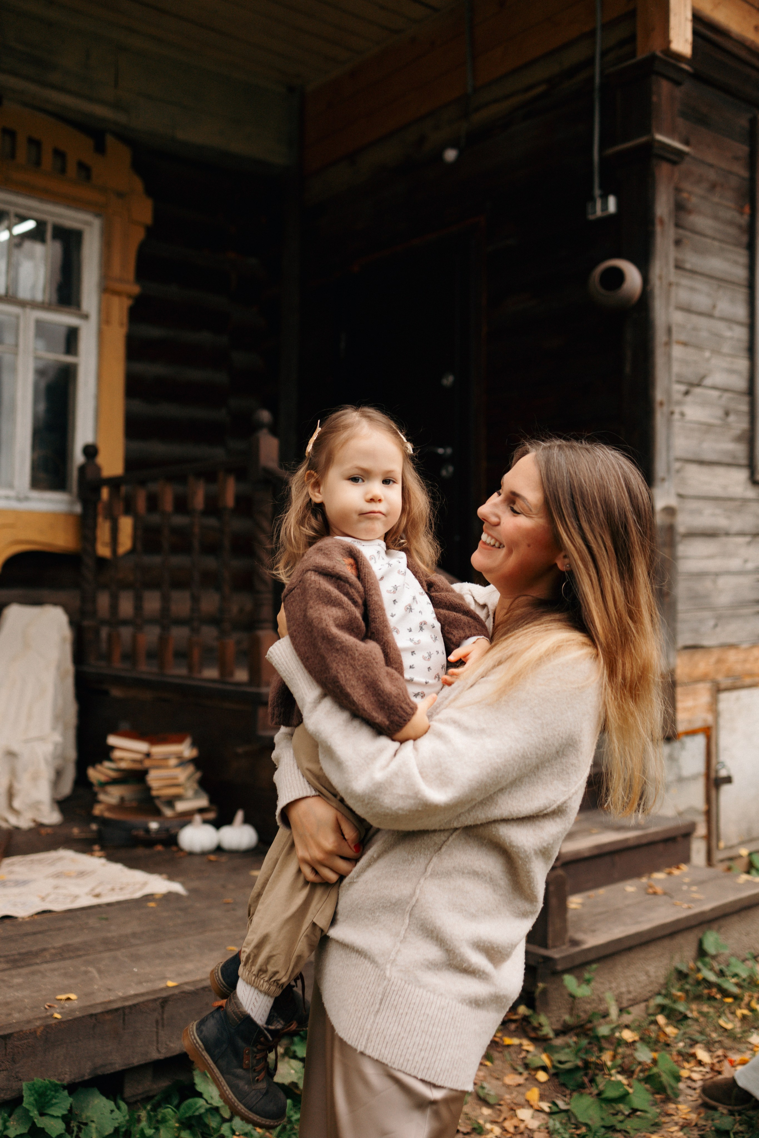 Осень в ладошках мамы. Ваш фотограф