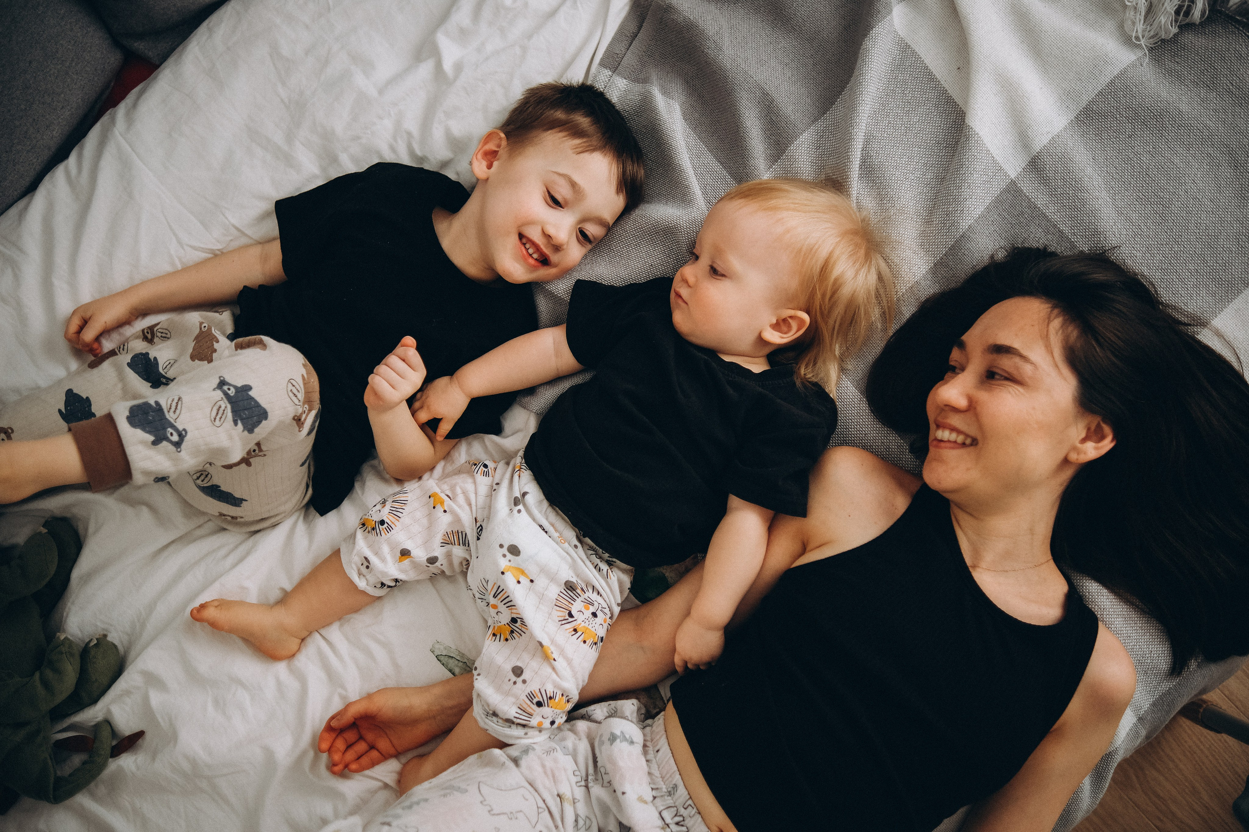 У Ирины дома. Семейный детский ньюборн фотограф в Москве Марта Петрова