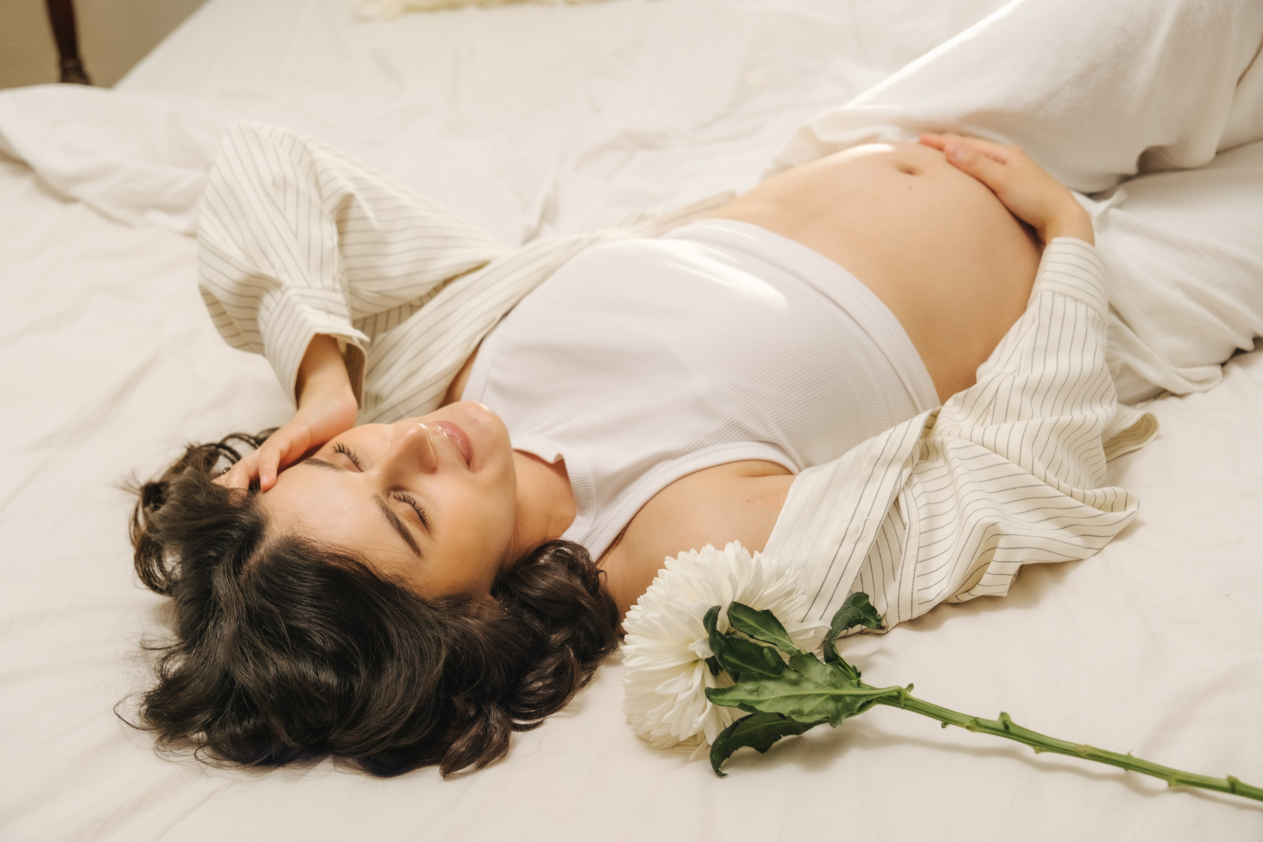 Фотосессия беременности. Фотограф в Екатеринбурге — заказ профессиональной фотосесии, все виды фотосъемки. Свадебный фотограф в Екатеринбурге — заказ профессиональной фотосесии, все виды фотосъемки