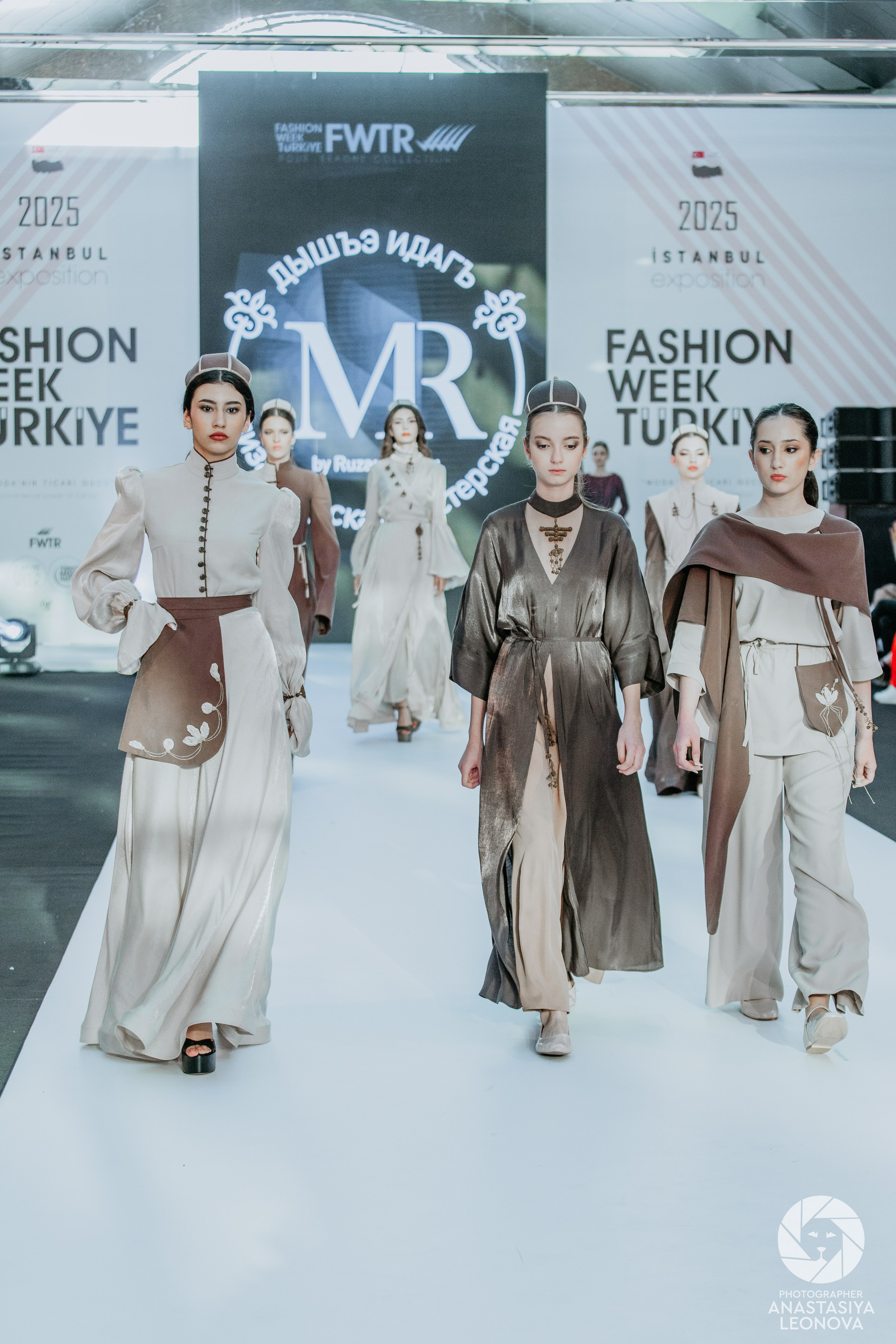 Fashion Week Türkiye [spring, 2025]. Anastasia Leonowa